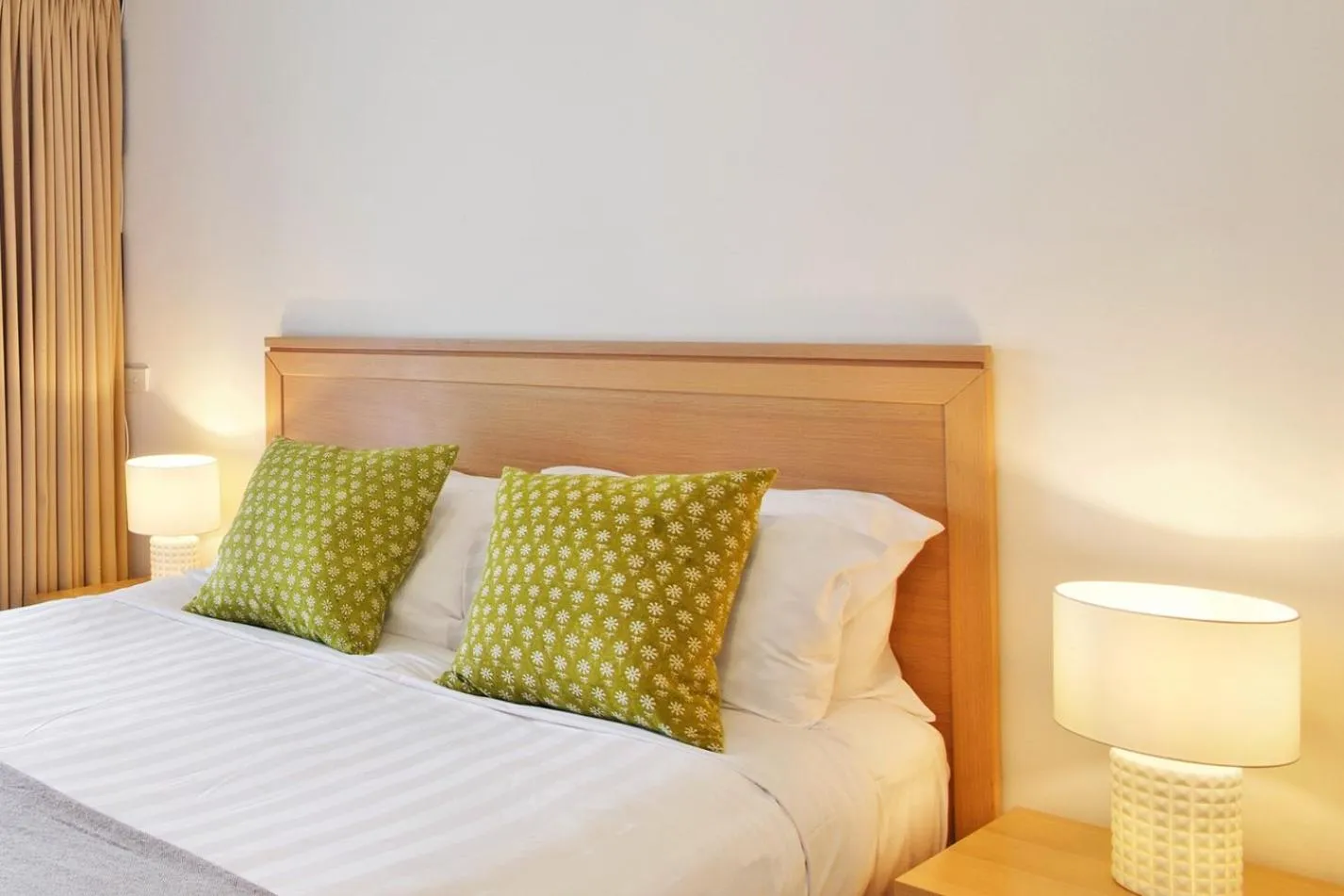 Bedroom, Bed in Lorne Surf Apartments