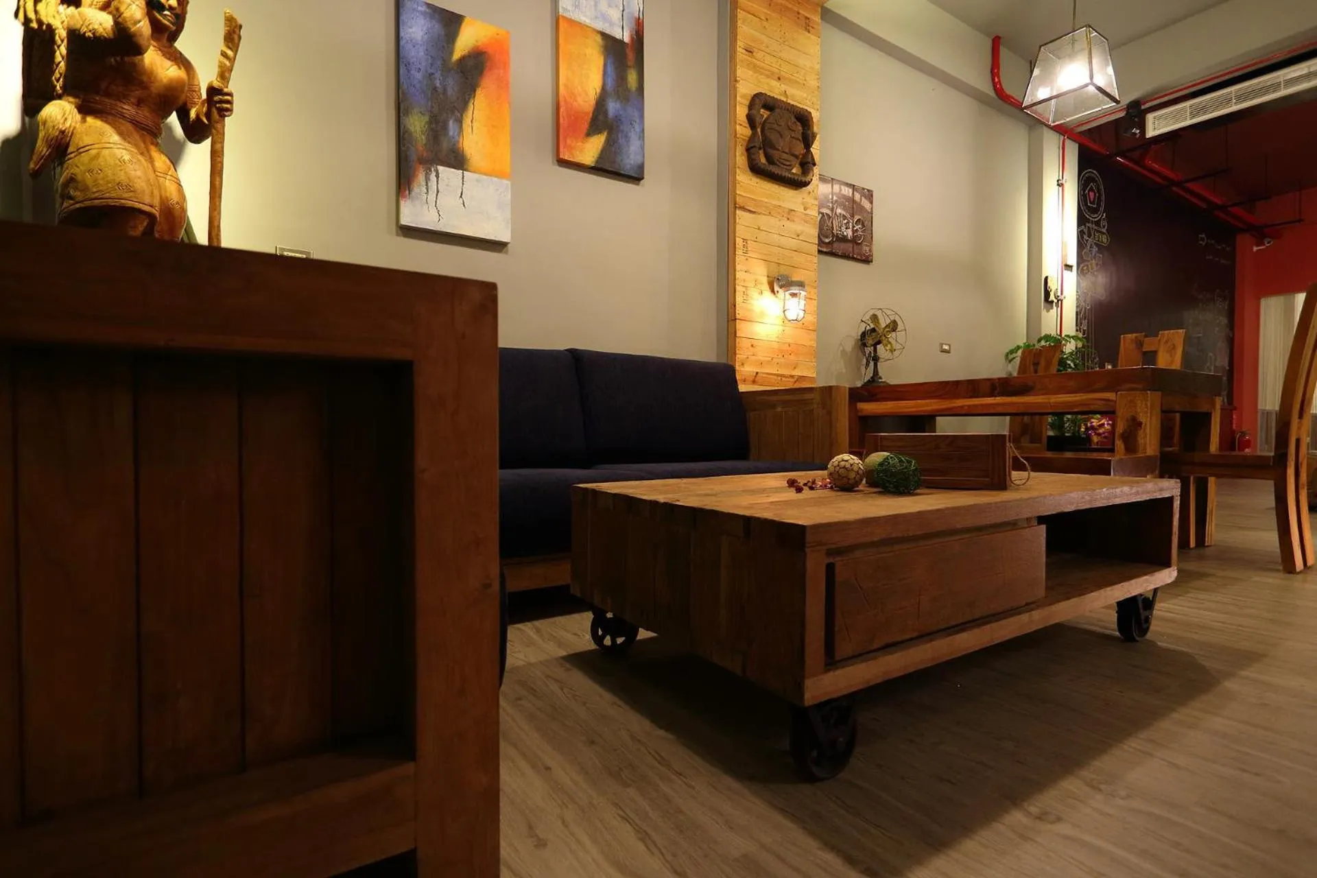 Bird's eye view, Seating Area in Corner House