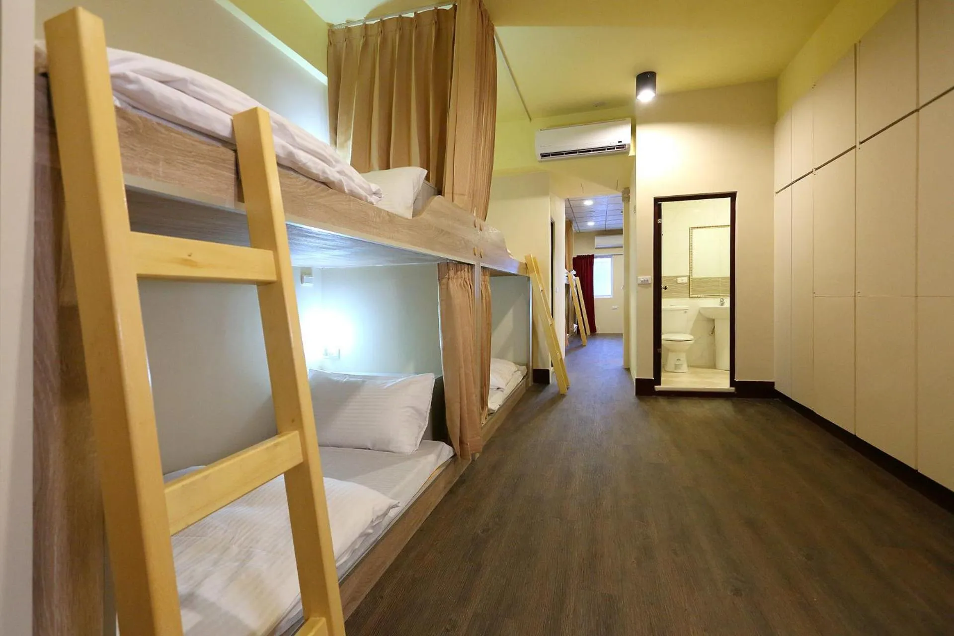 Bedroom, Bed in Corner House