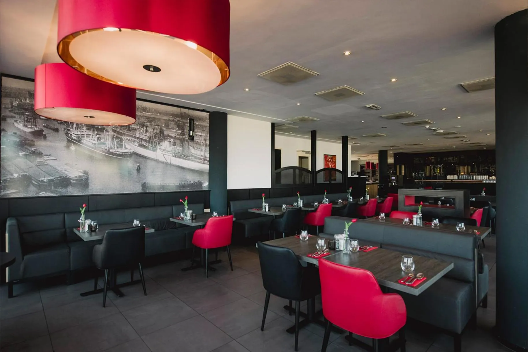 Restaurant/places to eat in Bastion Hotel Rotterdam Alexander