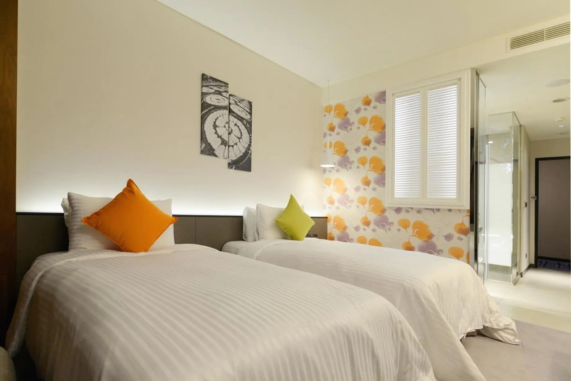 Bed in Golden Tulip Glory Fine Hotel