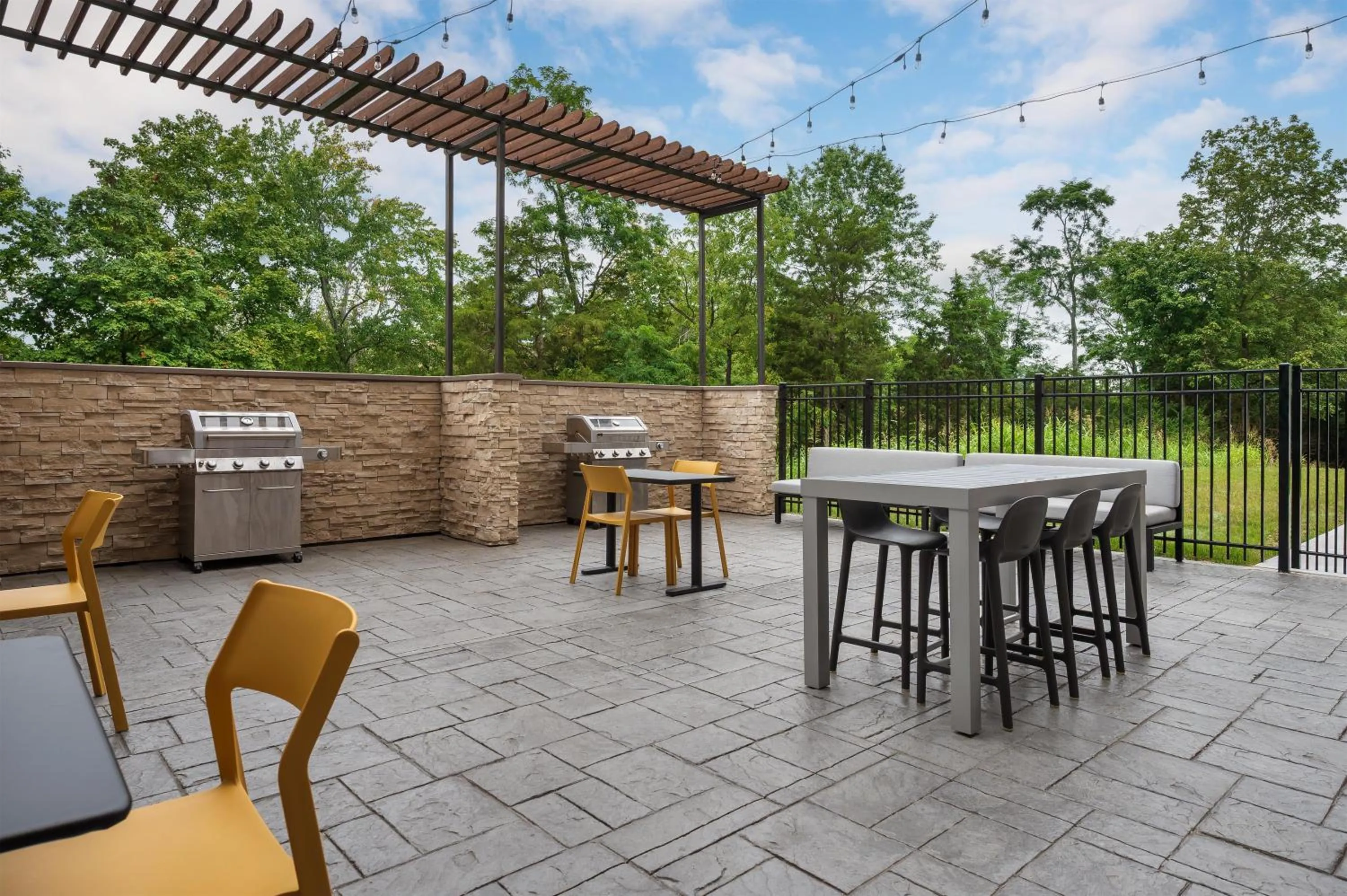 Patio in Home2 Suites By Hilton Cincinnati Eastgate