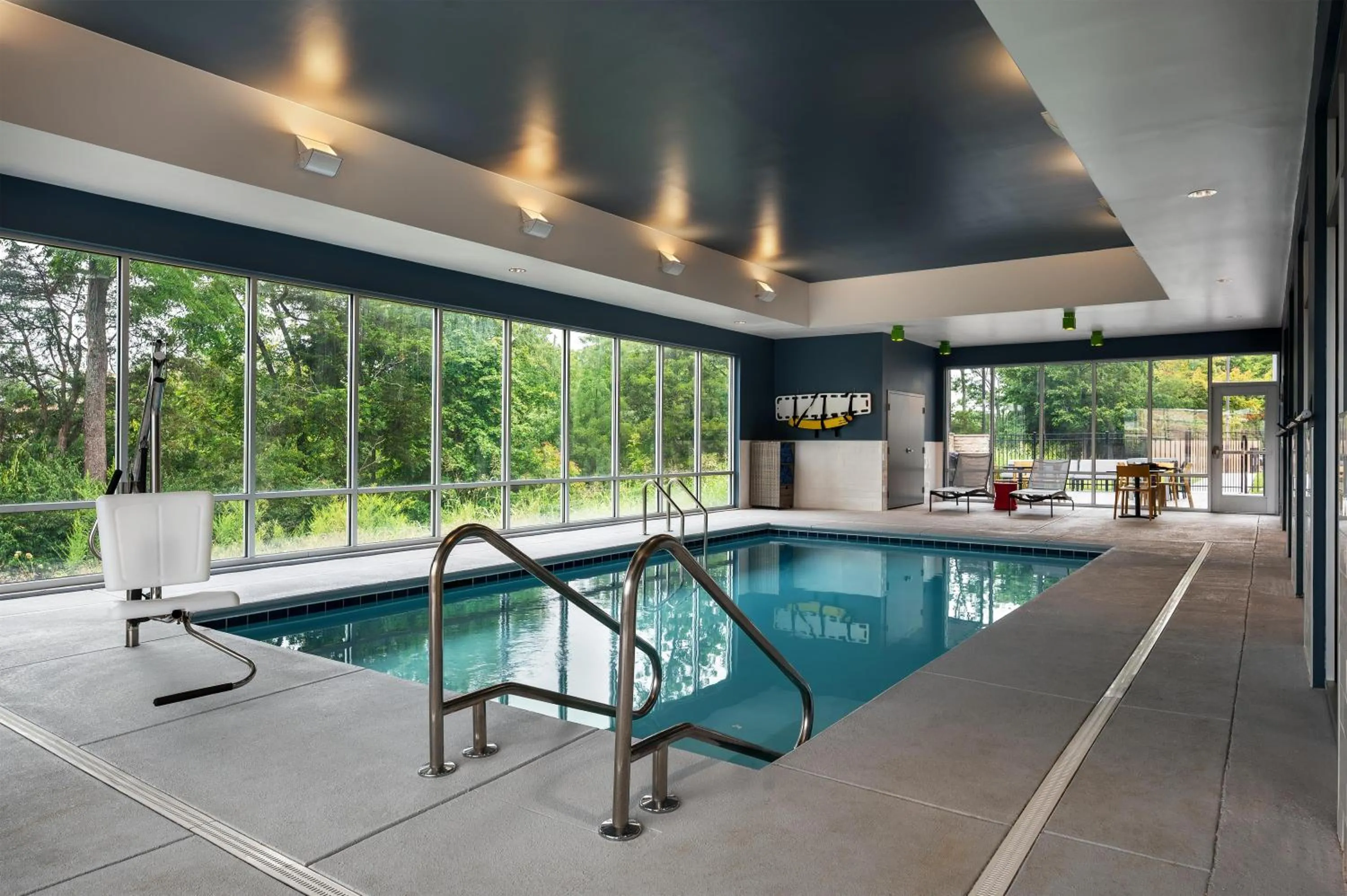 Pool view in Home2 Suites By Hilton Cincinnati Eastgate