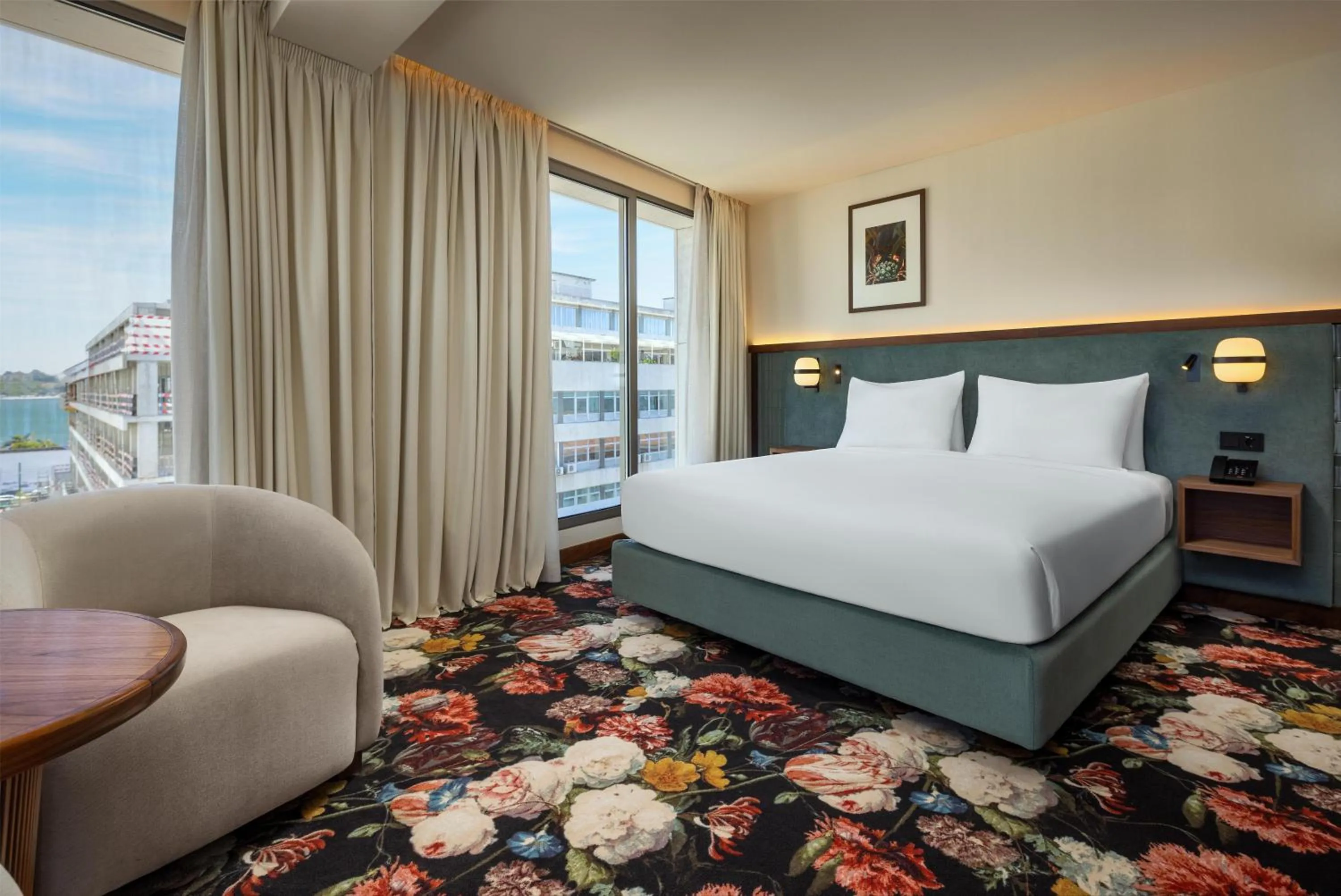 Bed in DUO Hotel Lisbon, Curio Collection by Hilton