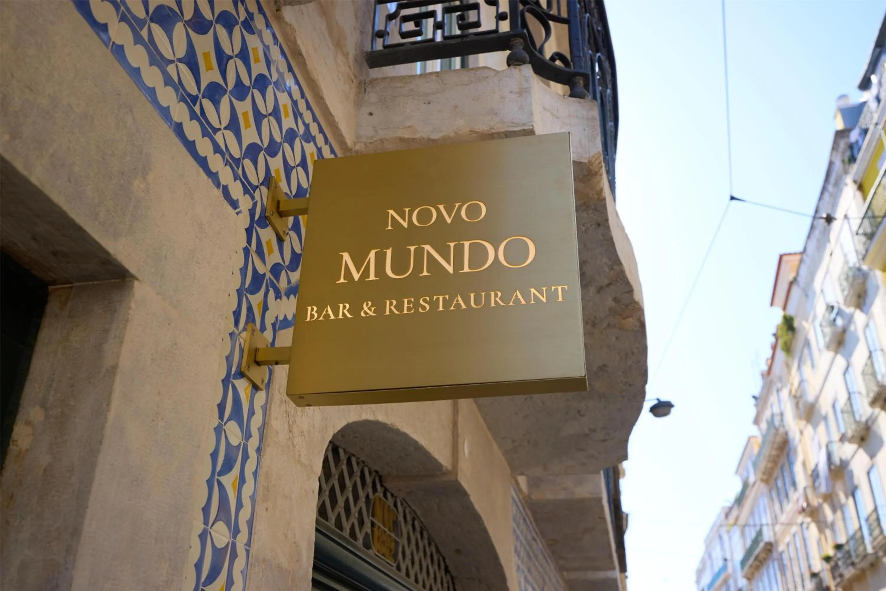 Restaurant/places to eat in DUO Hotel Lisbon, Curio Collection by Hilton