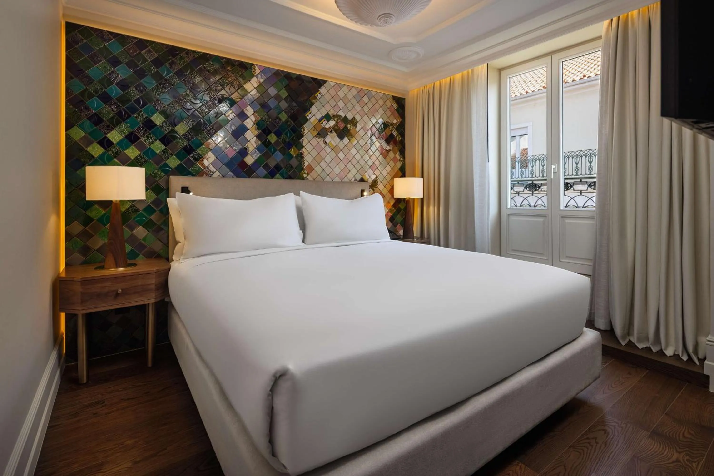 Bed in DUO Hotel Lisbon, Curio Collection by Hilton