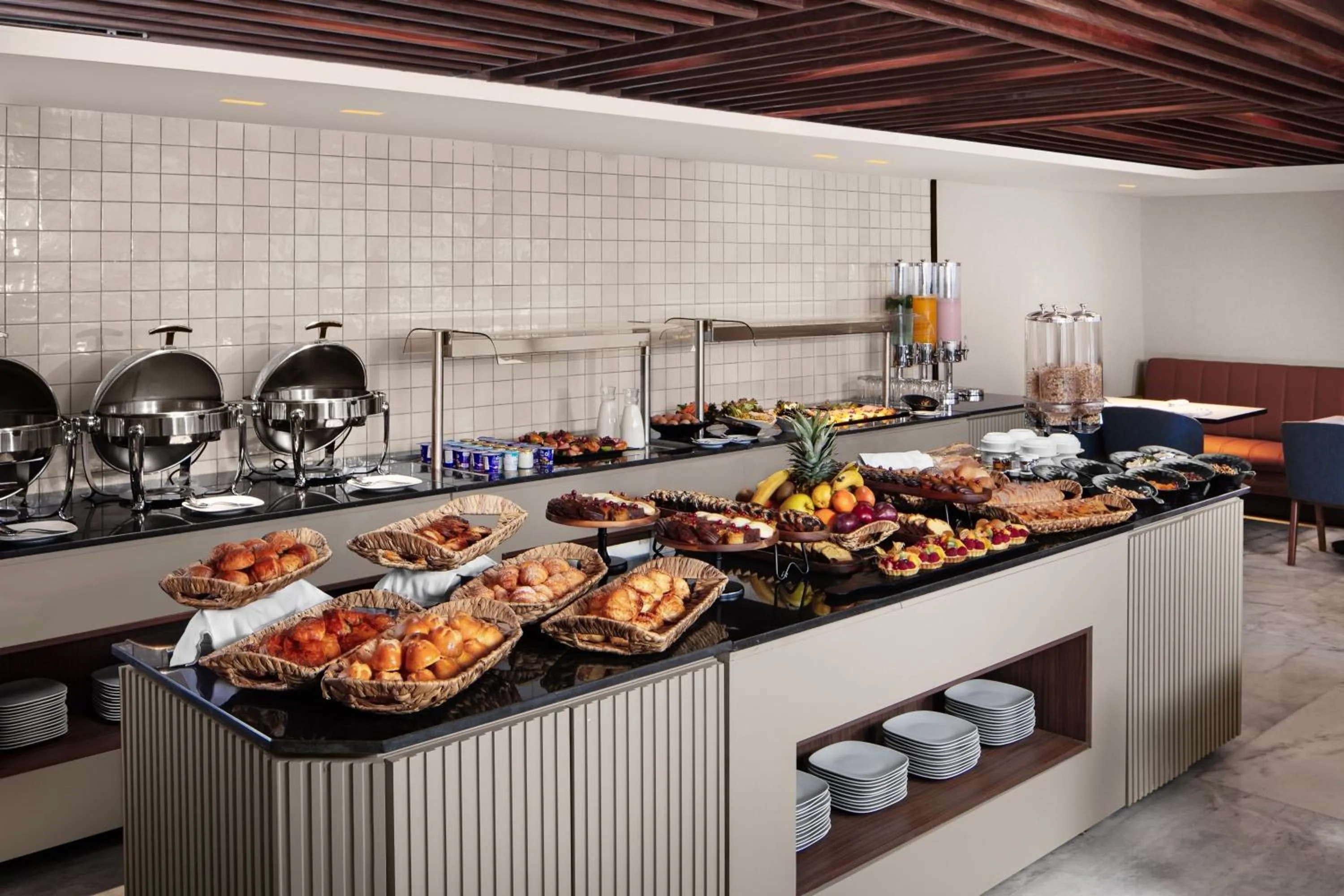 Breakfast in Courtyard by Marriott Casablanca Downtown