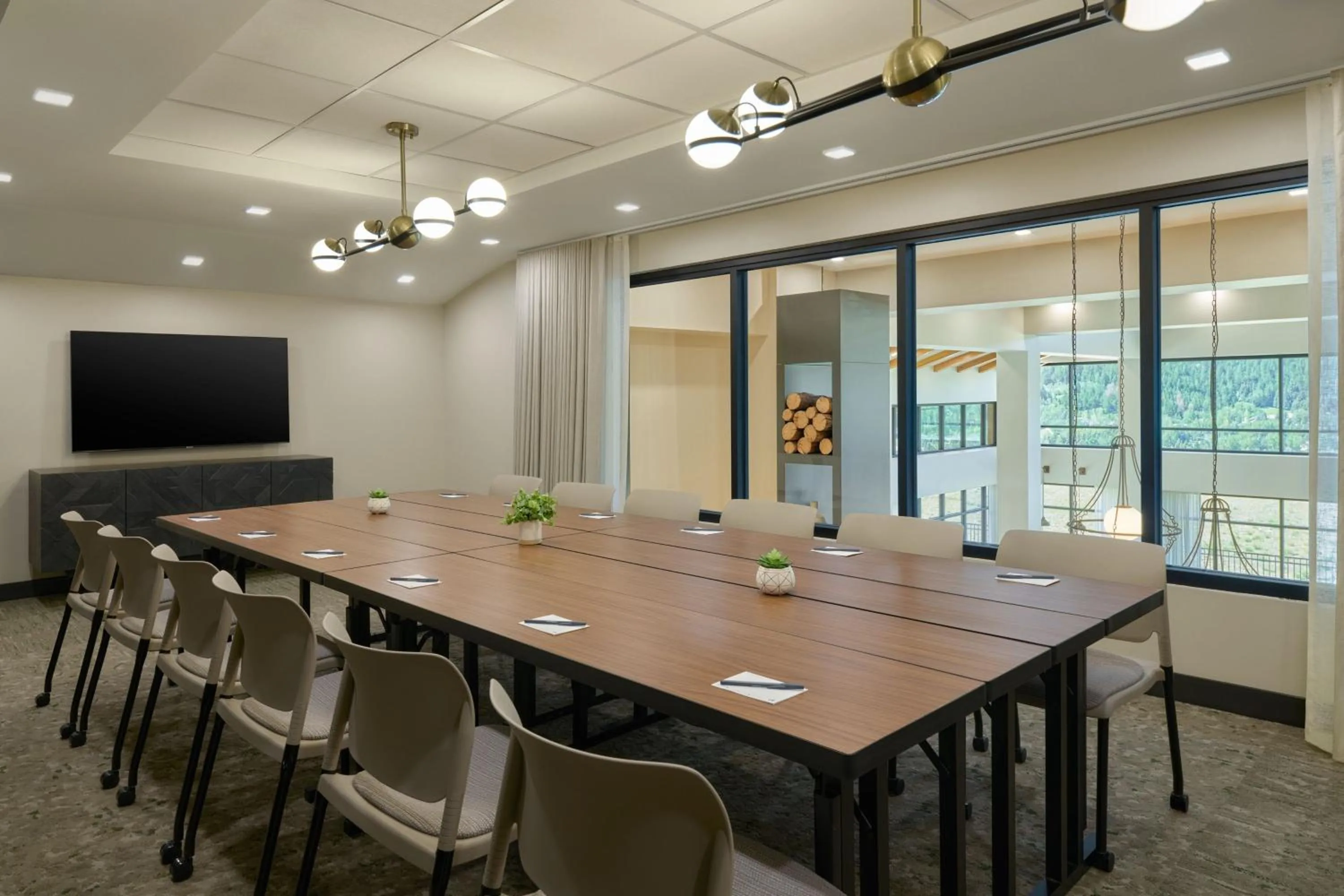 Meeting/conference room in SpringHill Suites by Marriott Avon Vail Valley