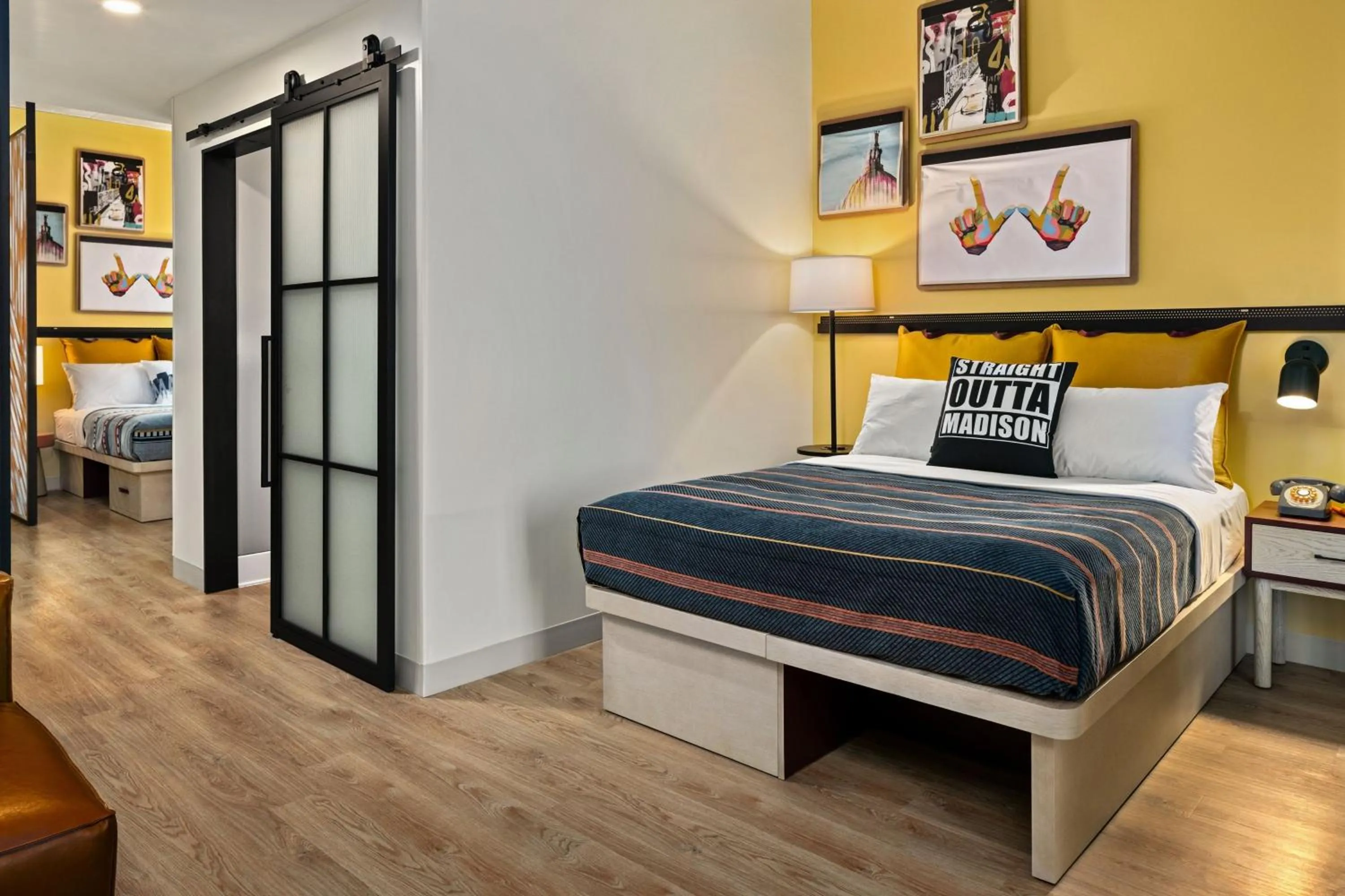 Photo of the whole room, Bed in Moxy Madison Downtown