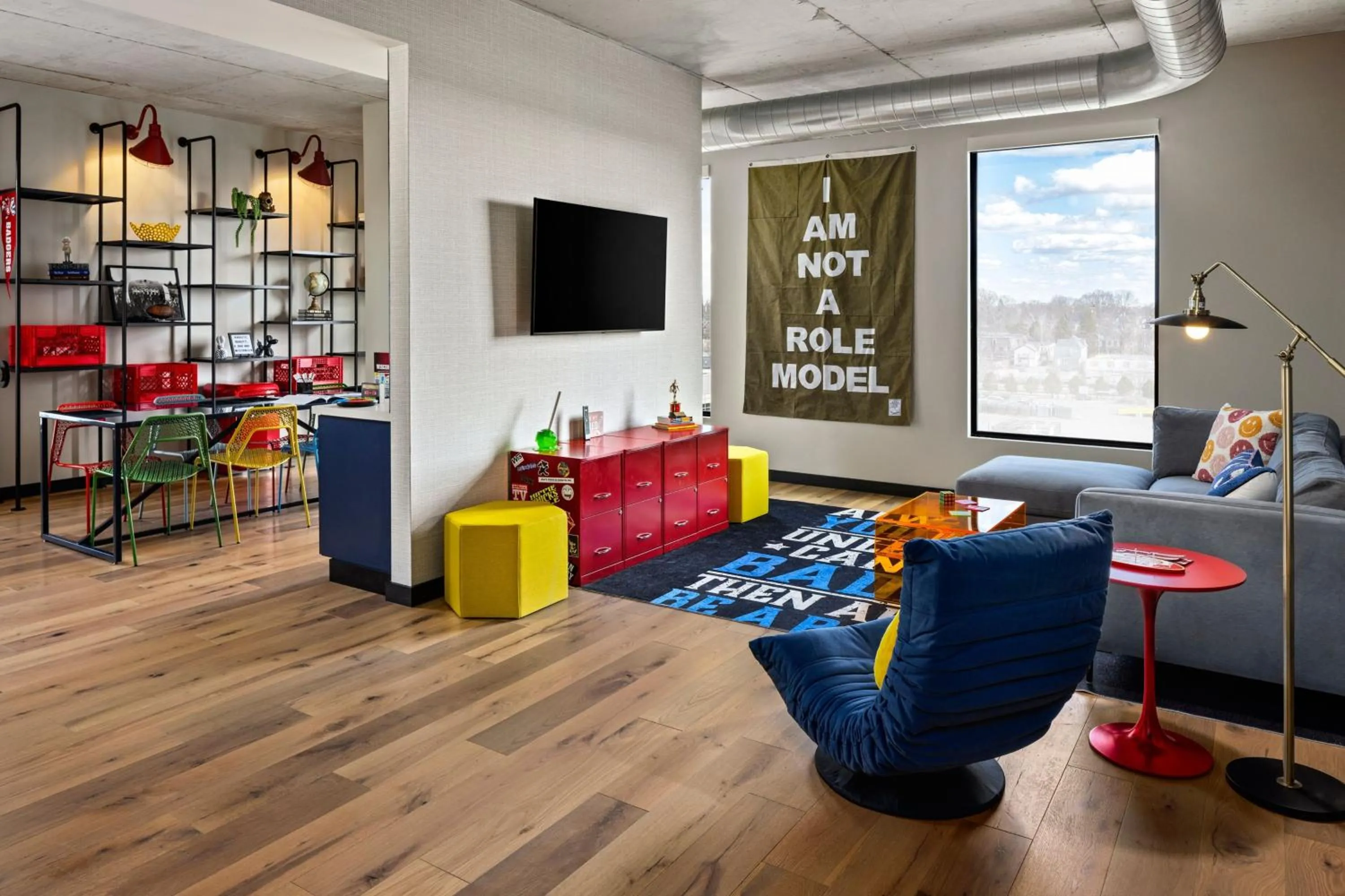 Photo of the whole room in Moxy Madison Downtown