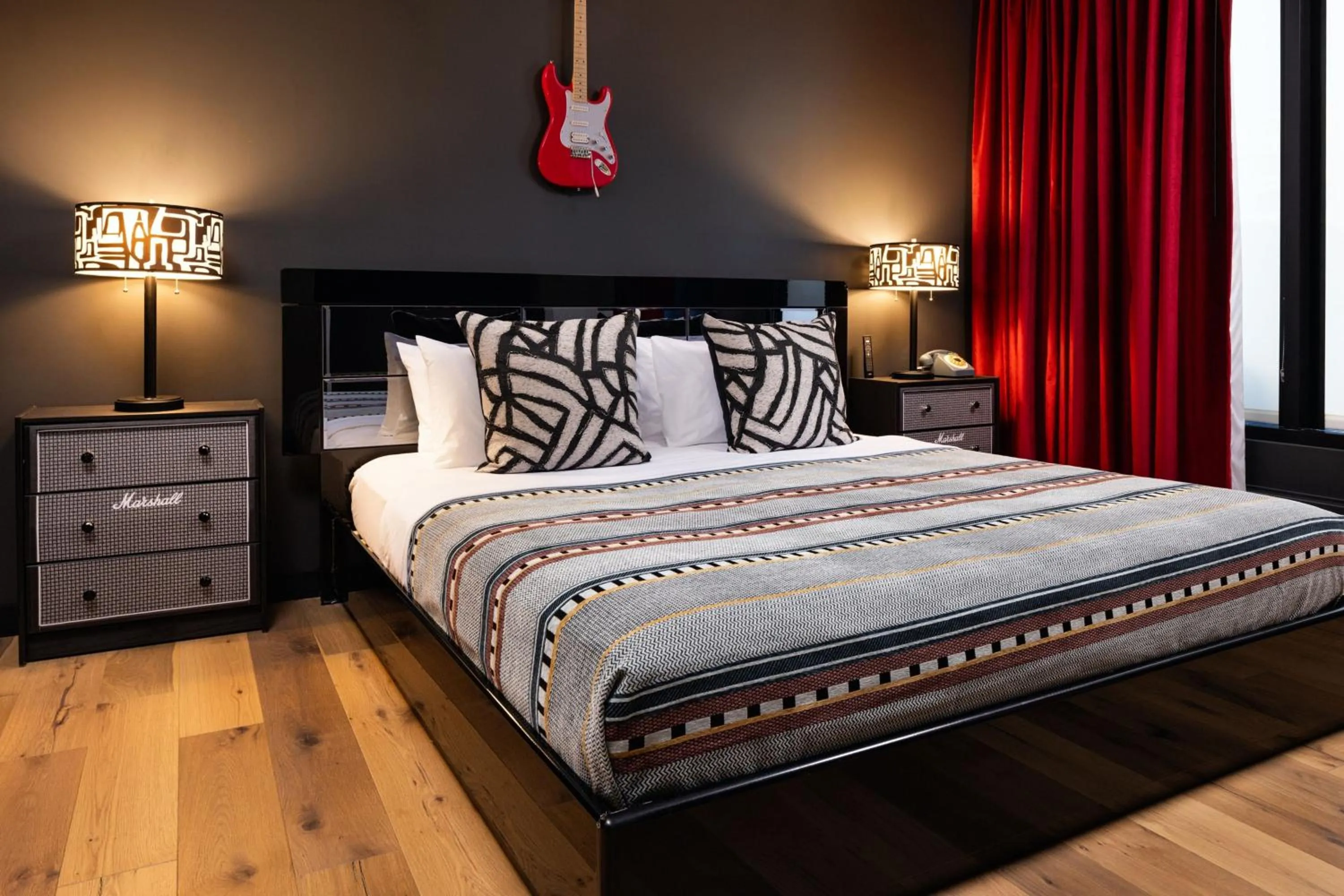 Bedroom, Bed in Moxy Madison Downtown