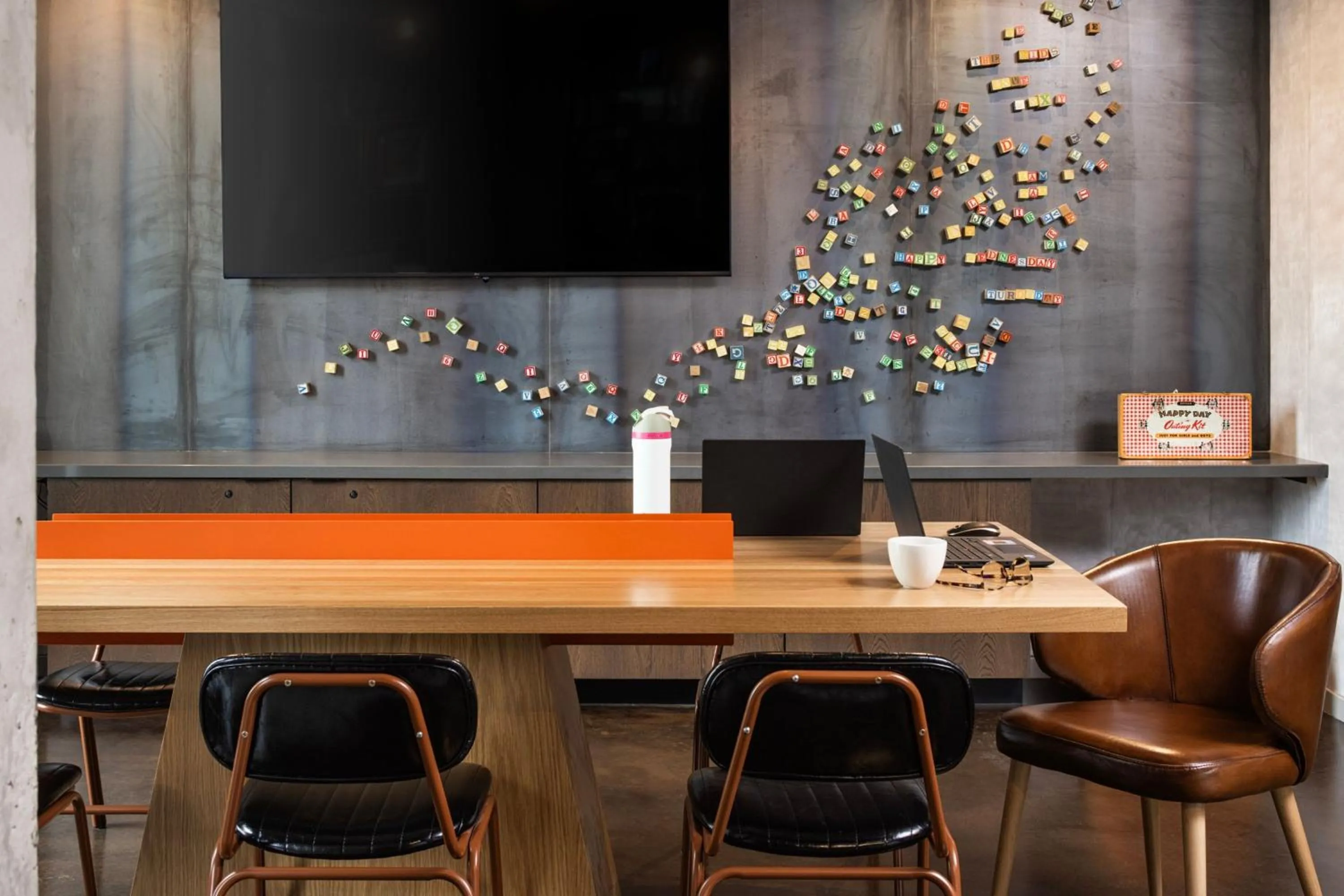 Meeting/conference room in Moxy Madison Downtown