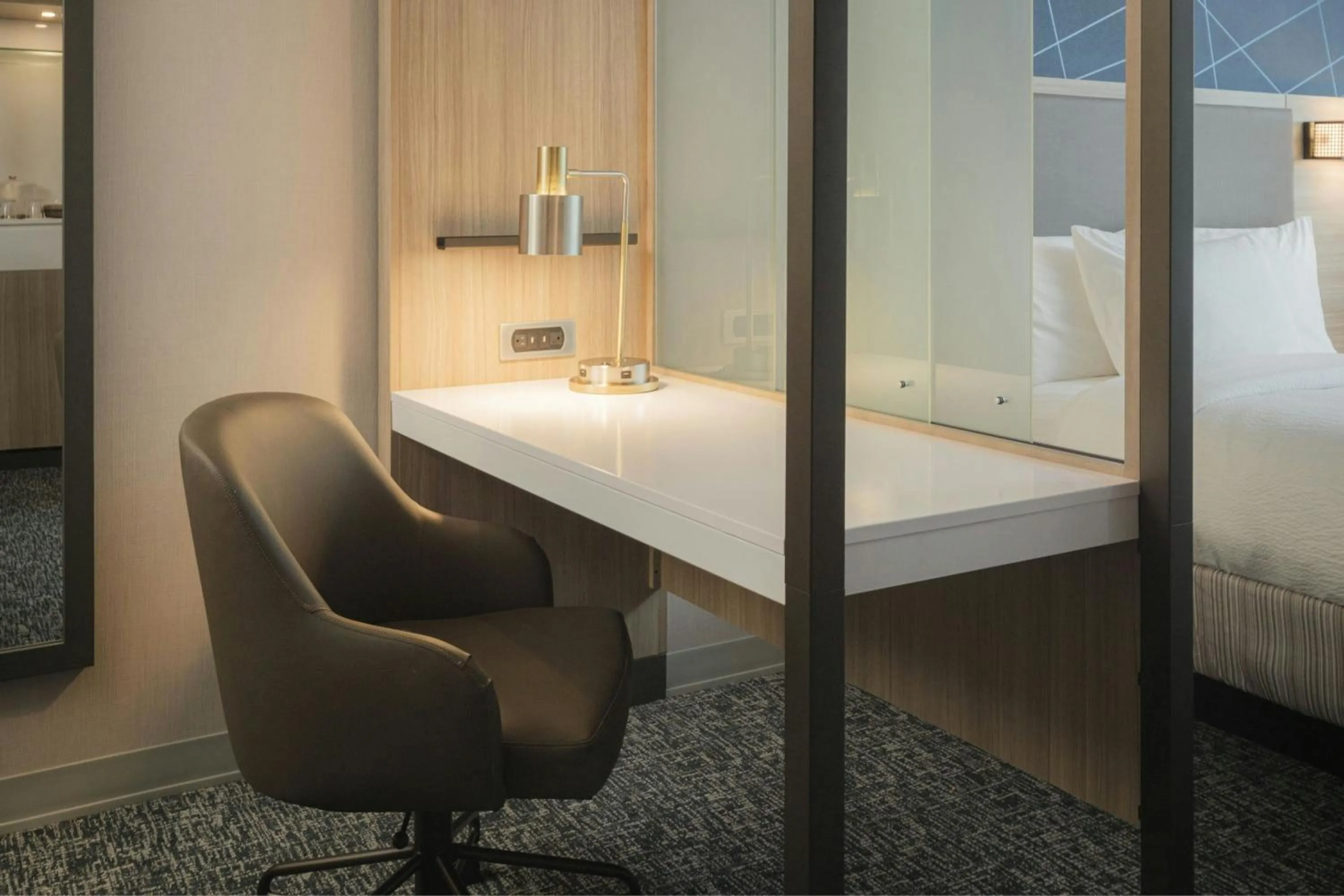 Living room, Bed in SpringHill Suites by Marriott Tampa Downtown