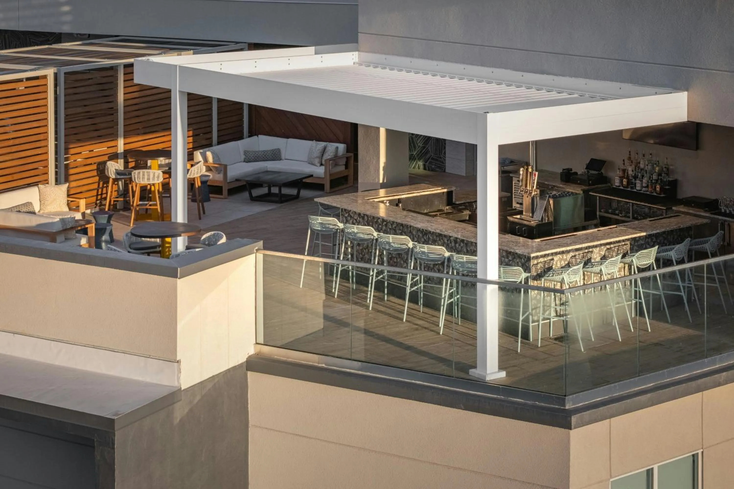 Lounge or bar in SpringHill Suites by Marriott Tampa Downtown