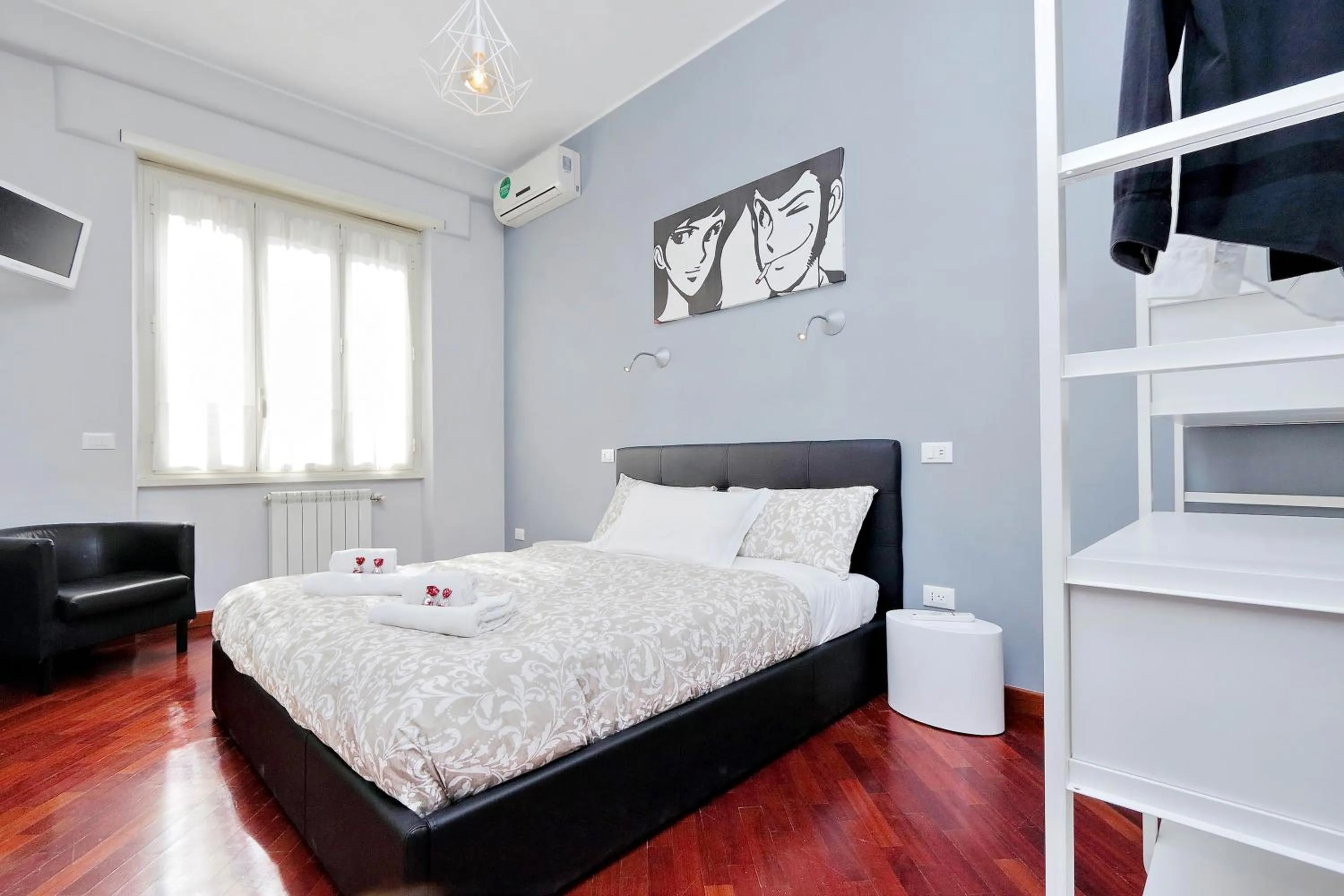 Bed in Sapphire Apartment