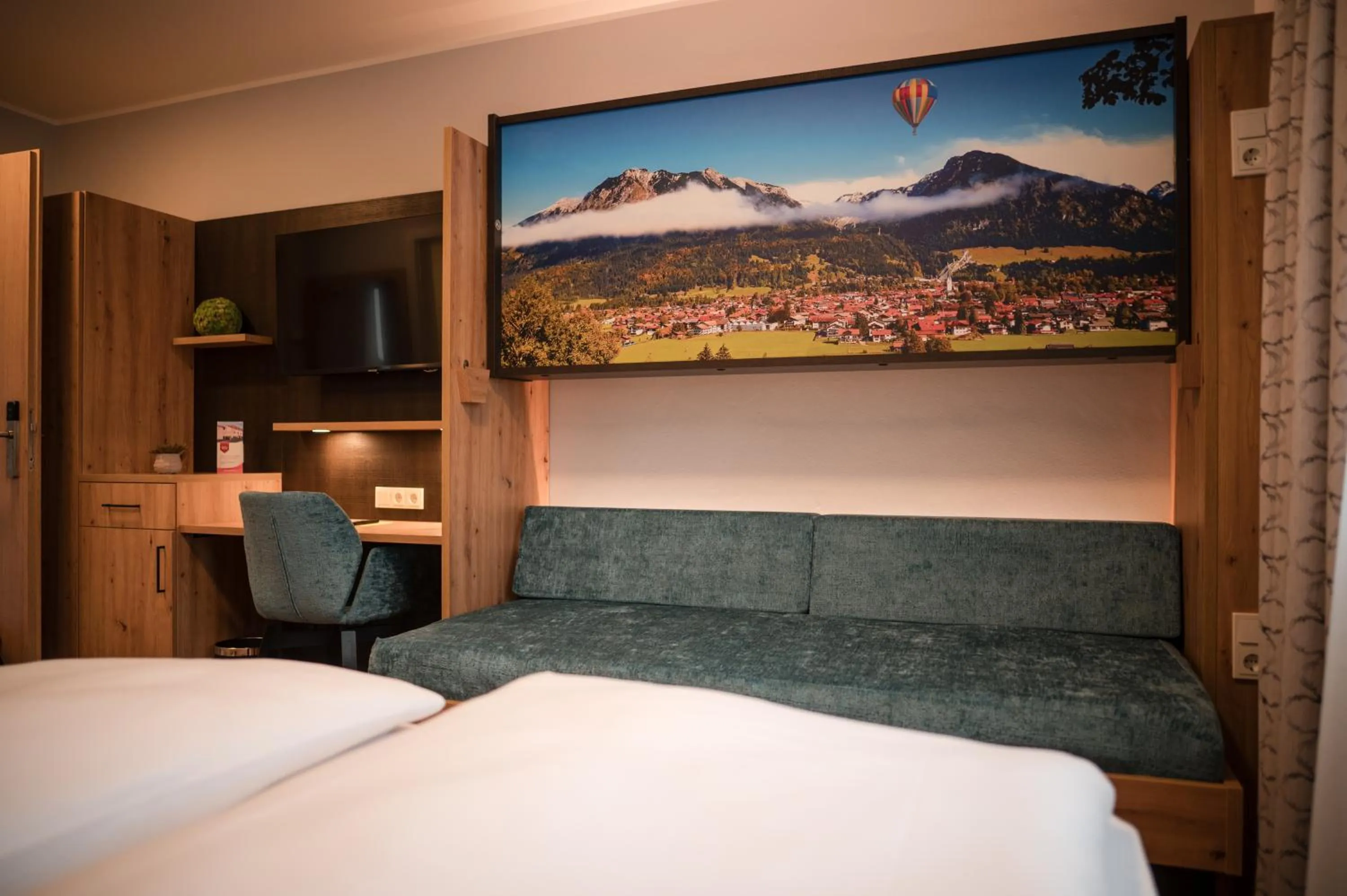 Photo of the whole room, Bed in Gasthaus Stroh