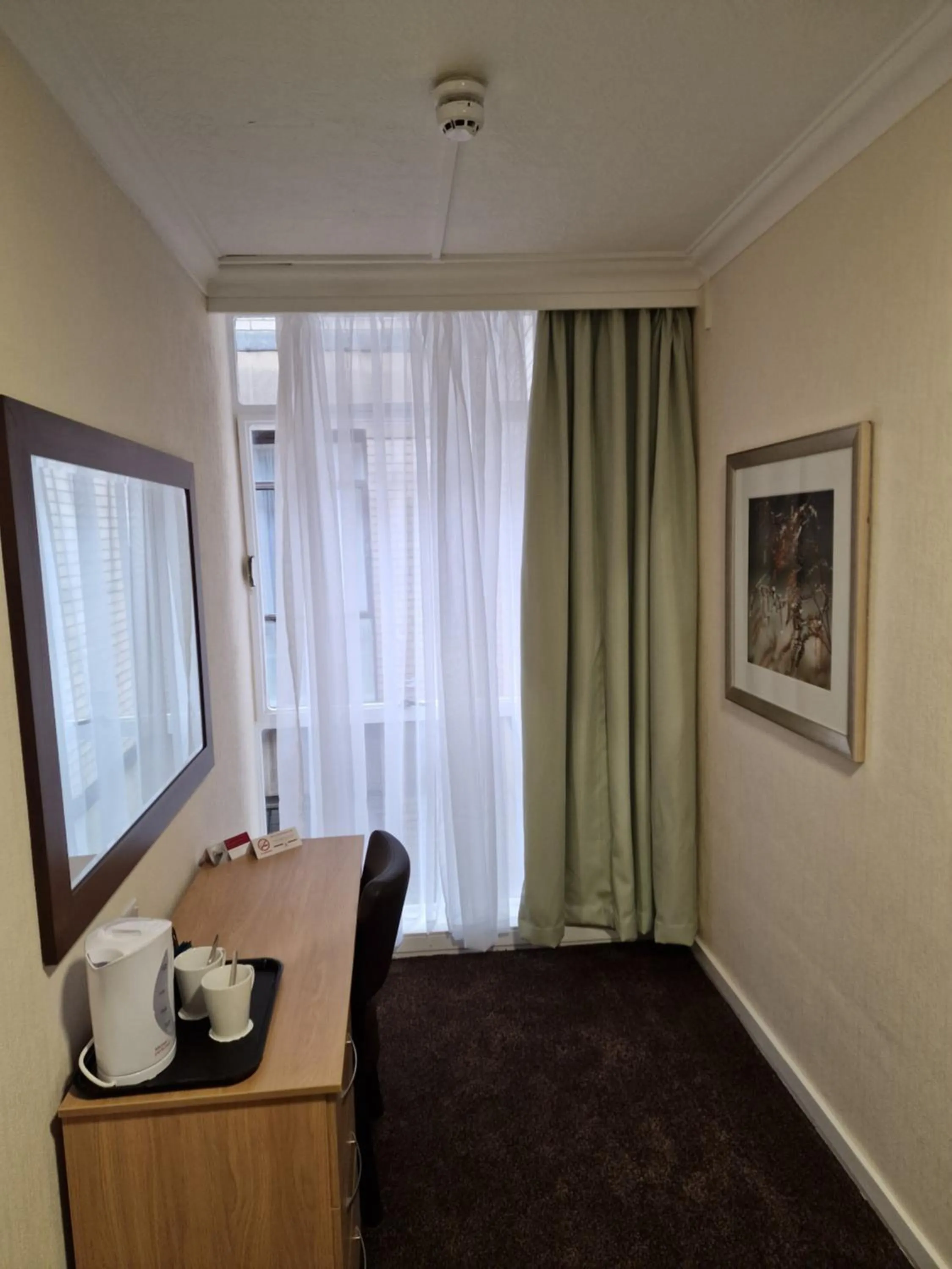 Bed in Britannia Hotel Birmingham New Street Station Birmingham