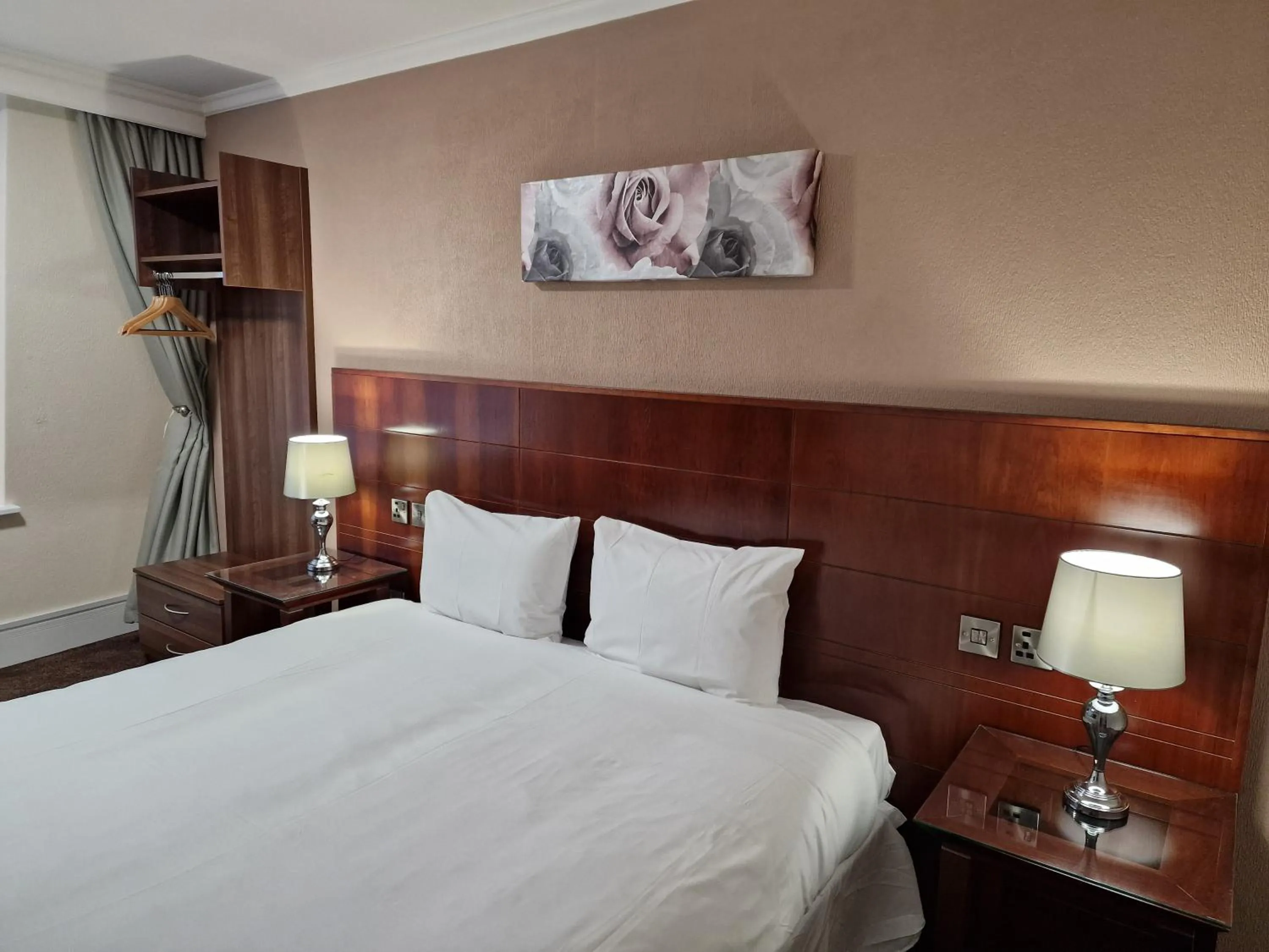 Bed in Britannia Hotel Birmingham New Street Station Birmingham