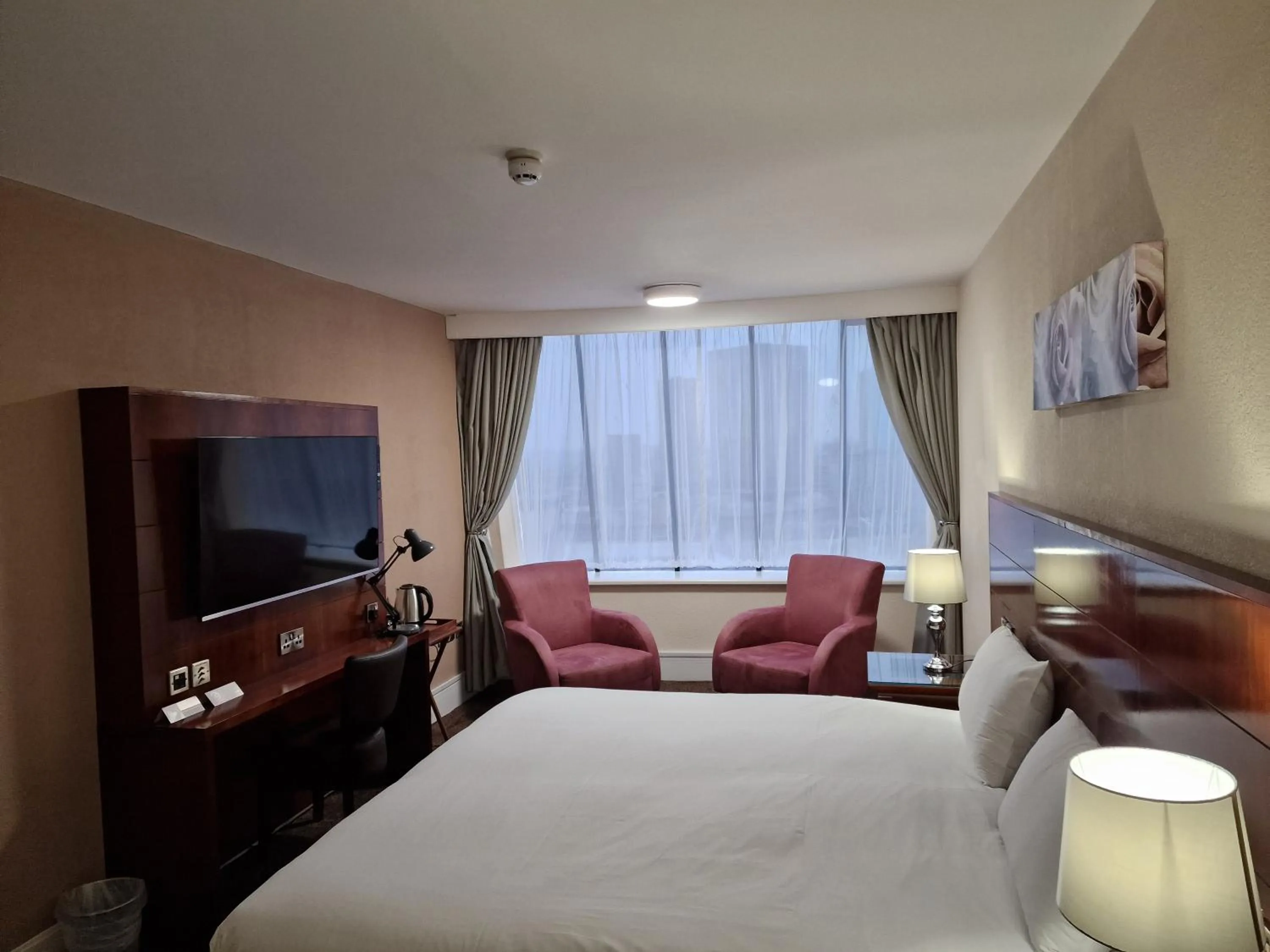 Bed in Britannia Hotel Birmingham New Street Station Birmingham