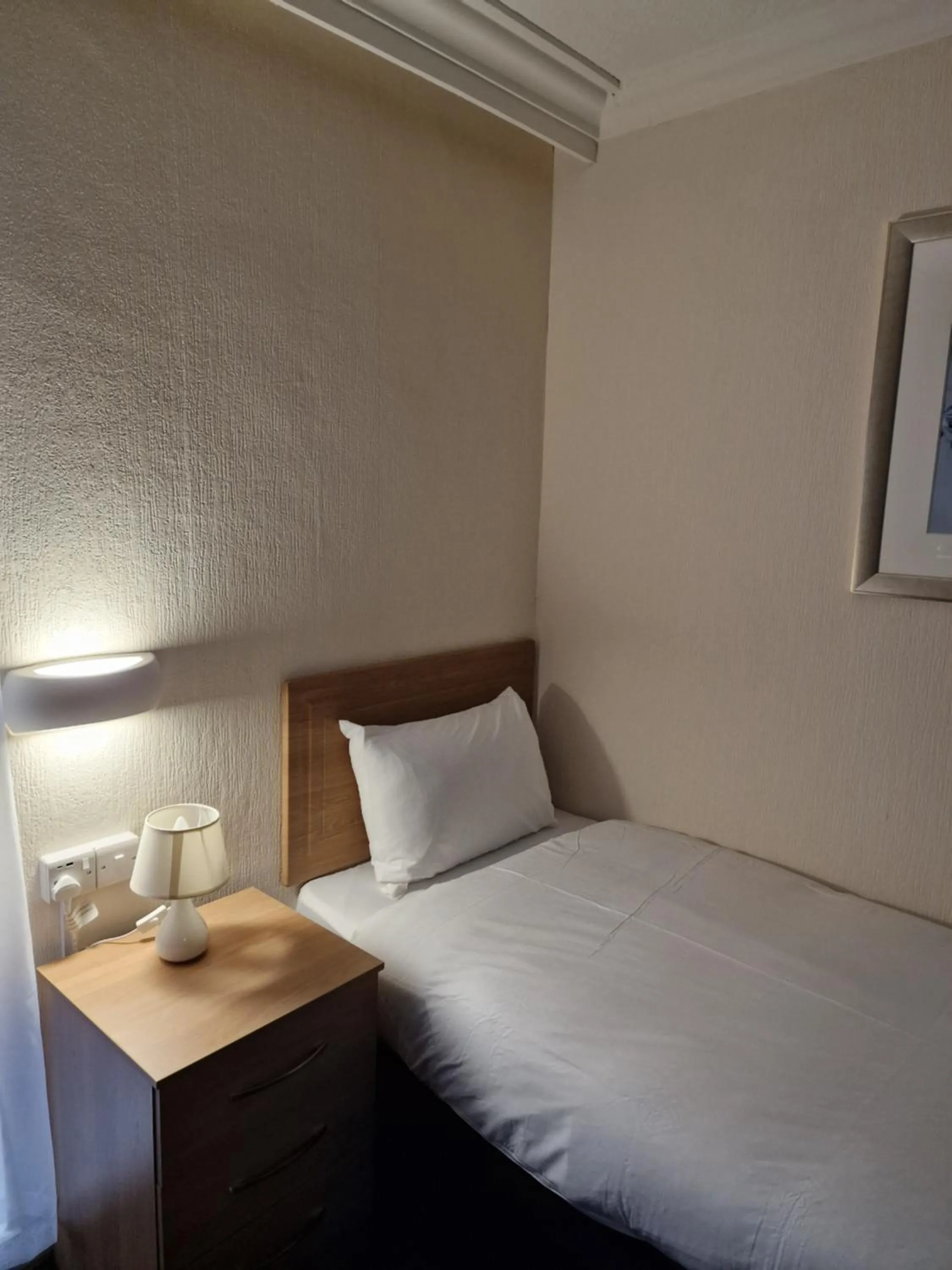 Bed in Britannia Hotel Birmingham New Street Station Birmingham