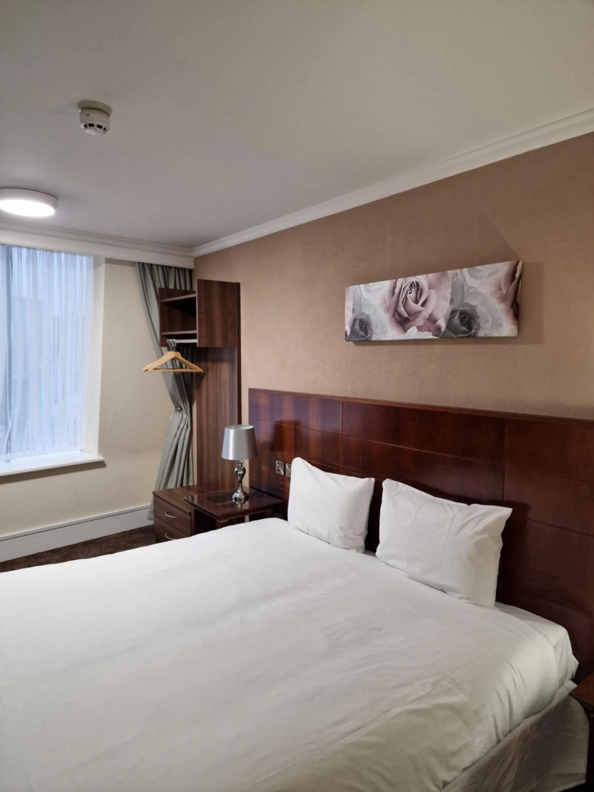 Bed in Britannia Hotel Birmingham New Street Station Birmingham