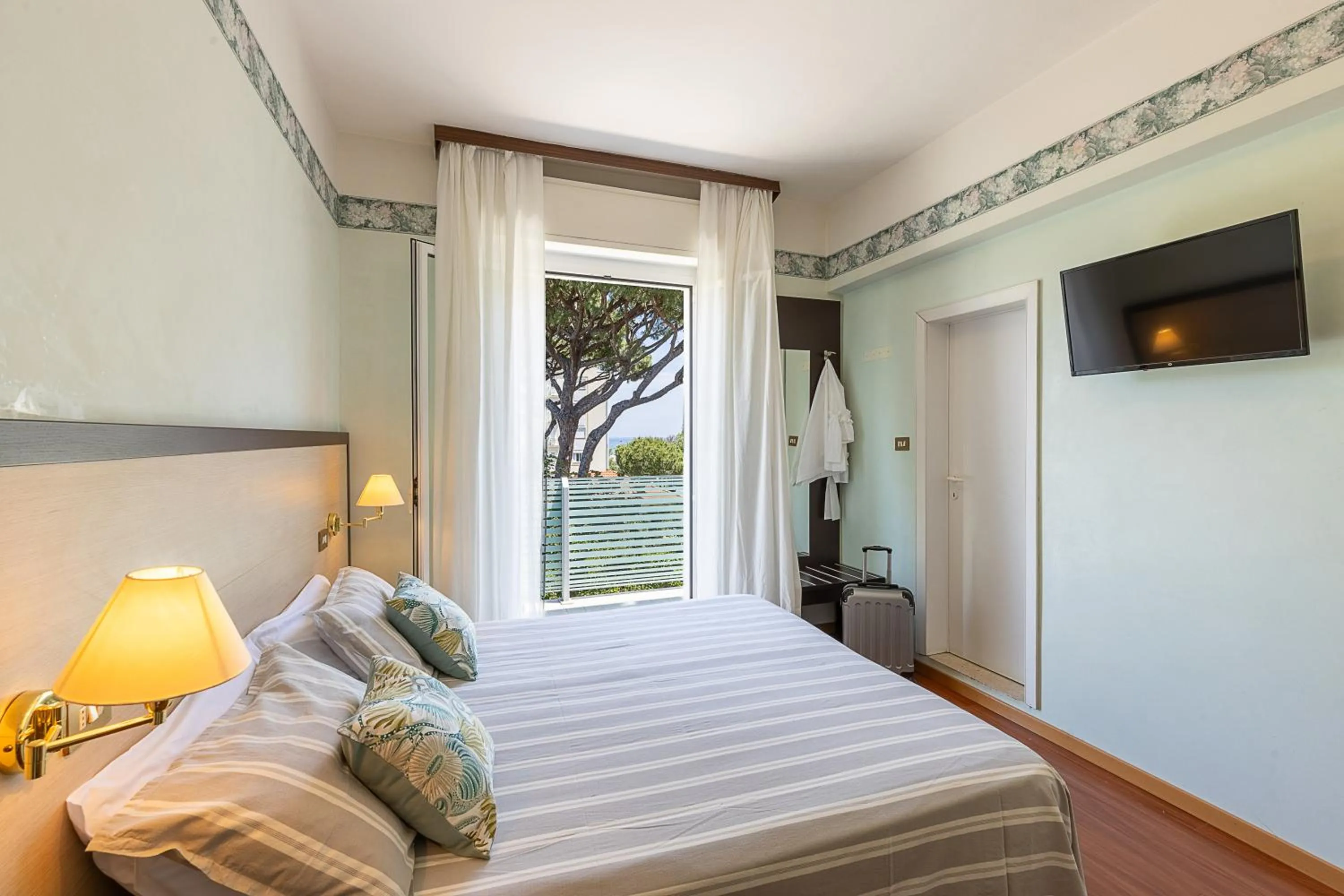 Photo of the whole room, Bed in Hotel Adriatica con Piscina