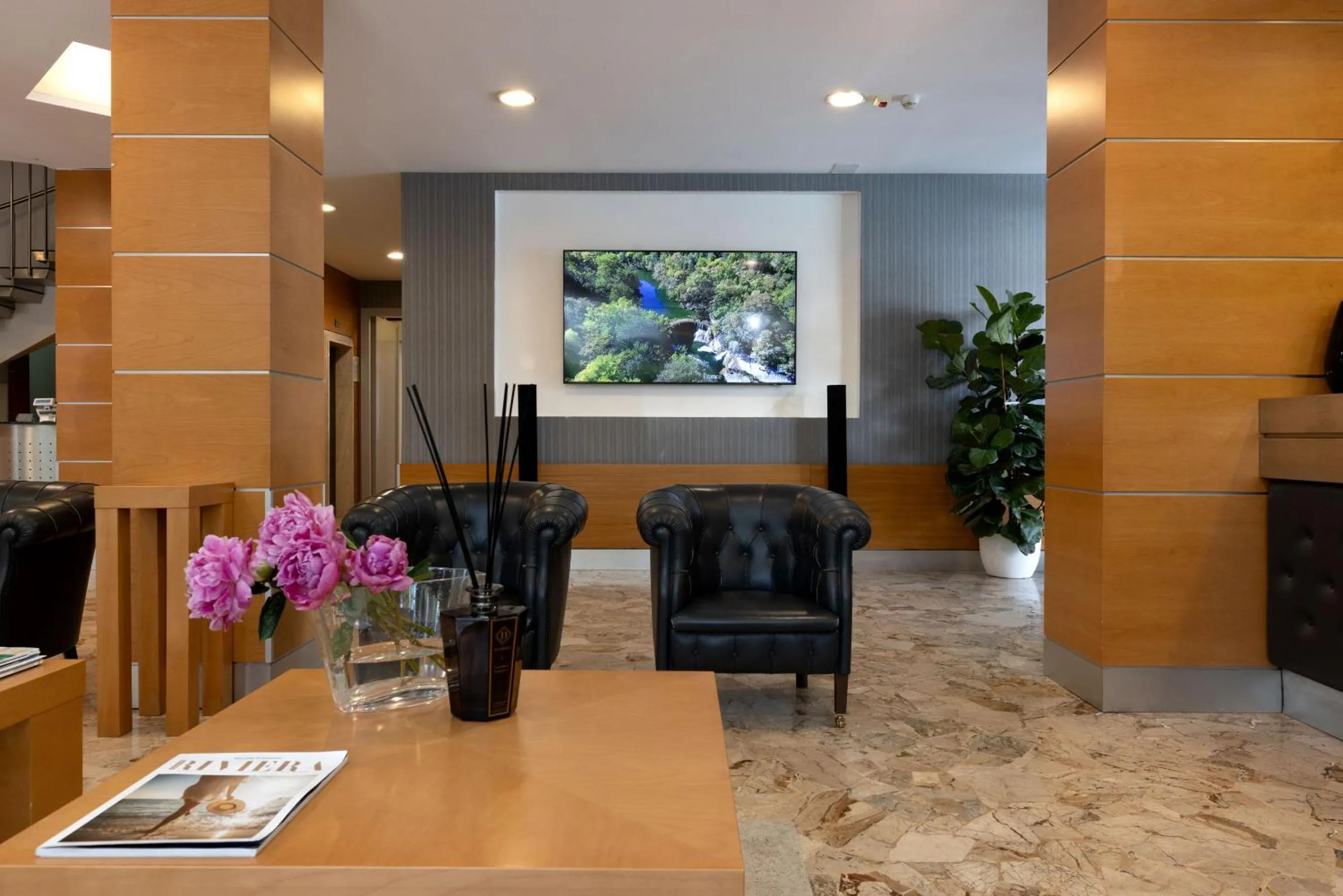 Lobby or reception in Hotel Adriatica con Piscina