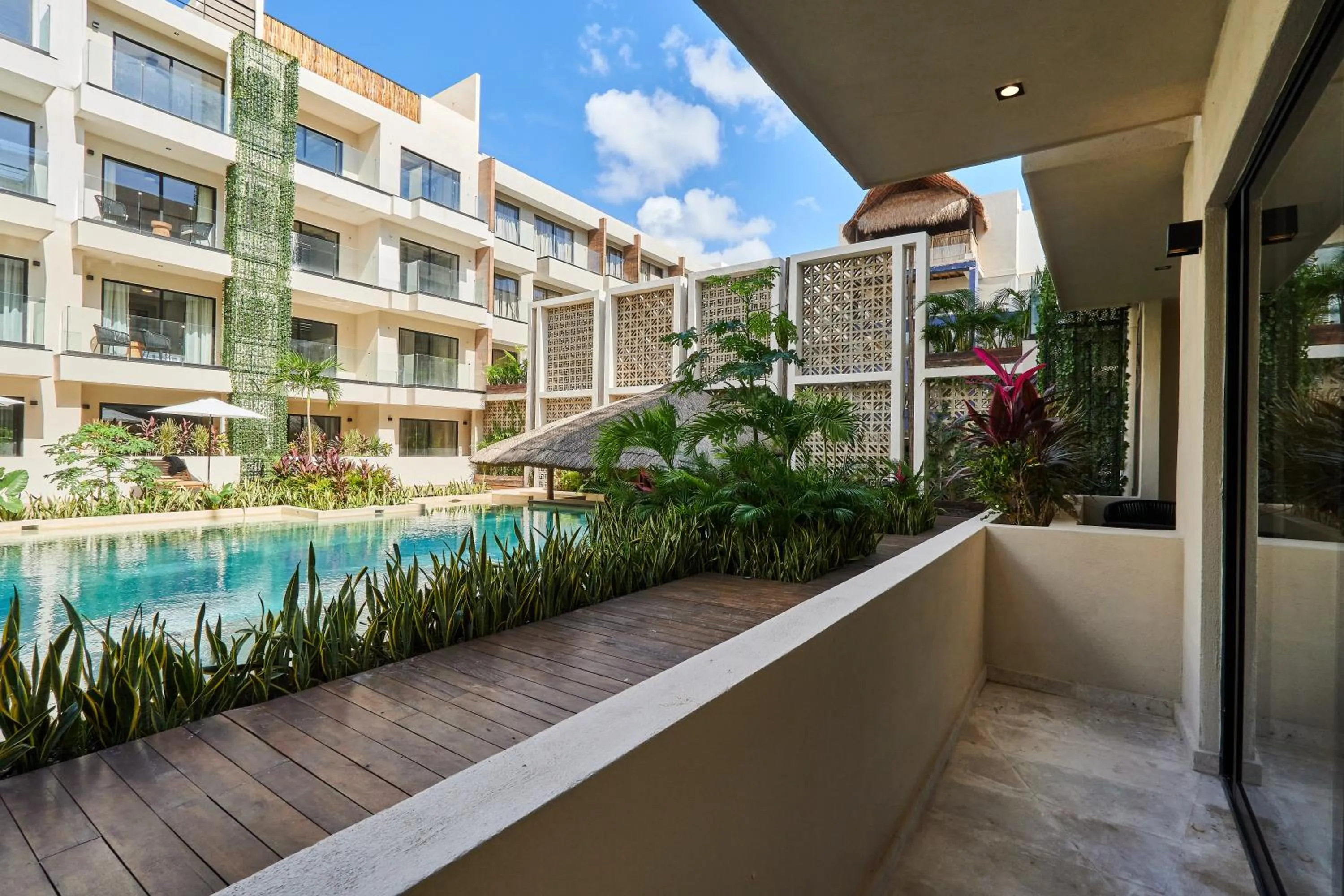 Day in Bakal Residence By Lockey