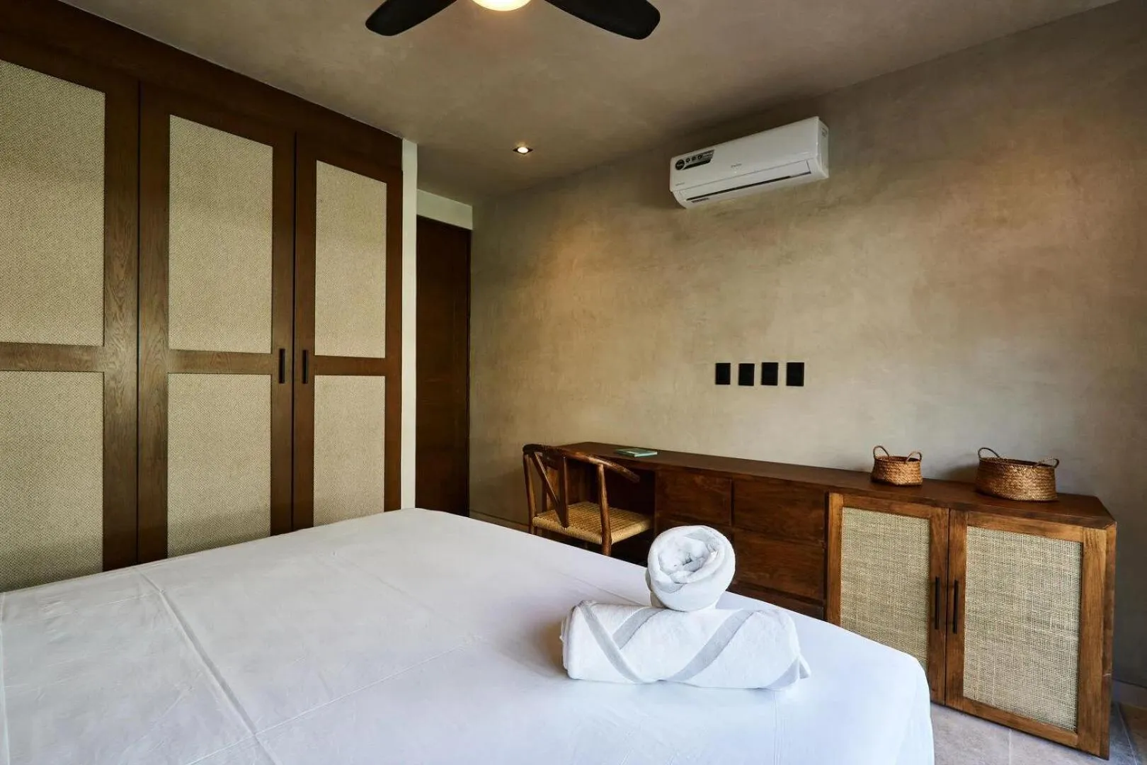 Bed in Bakal Residence By Lockey
