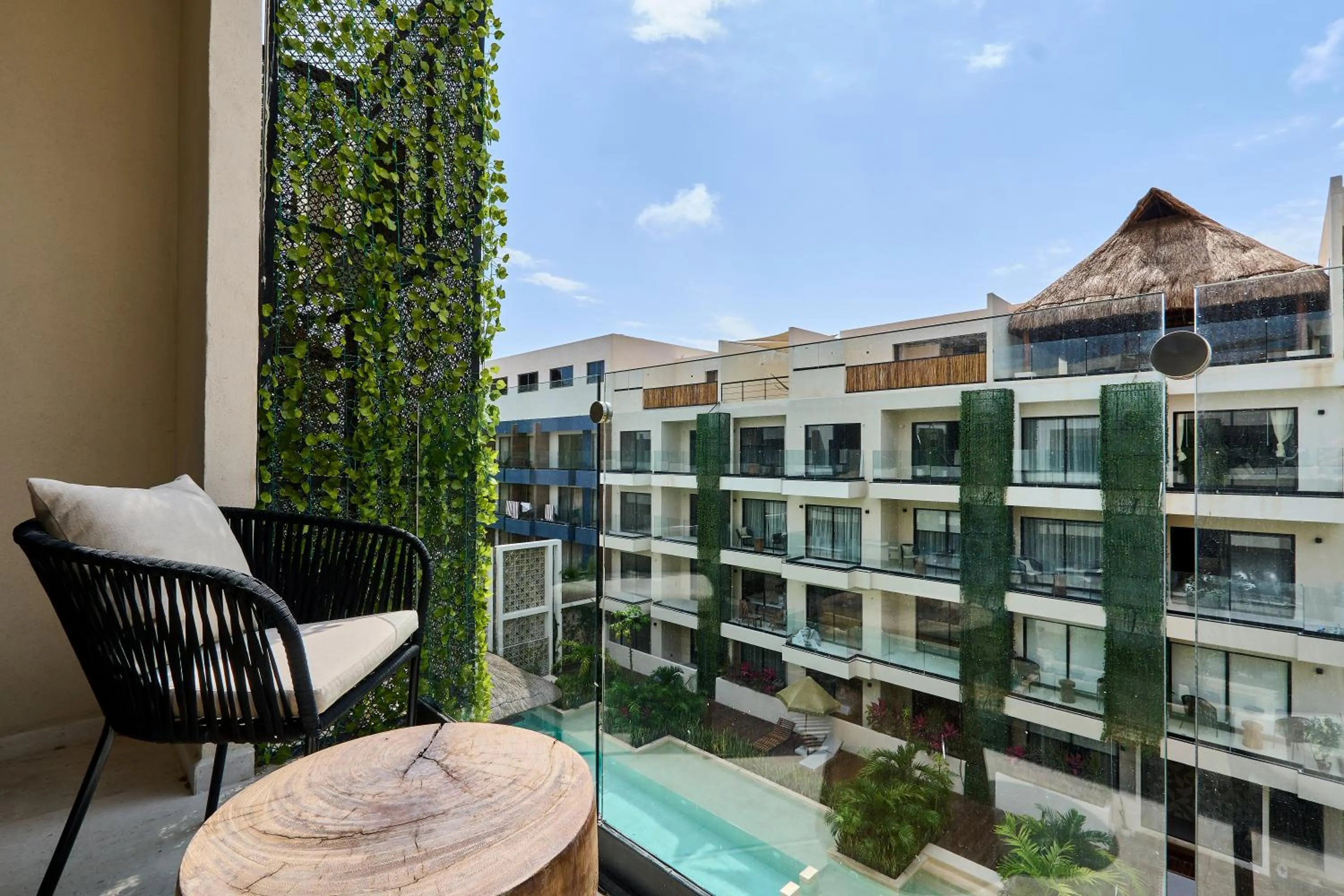 Day in Bakal Residence By Lockey