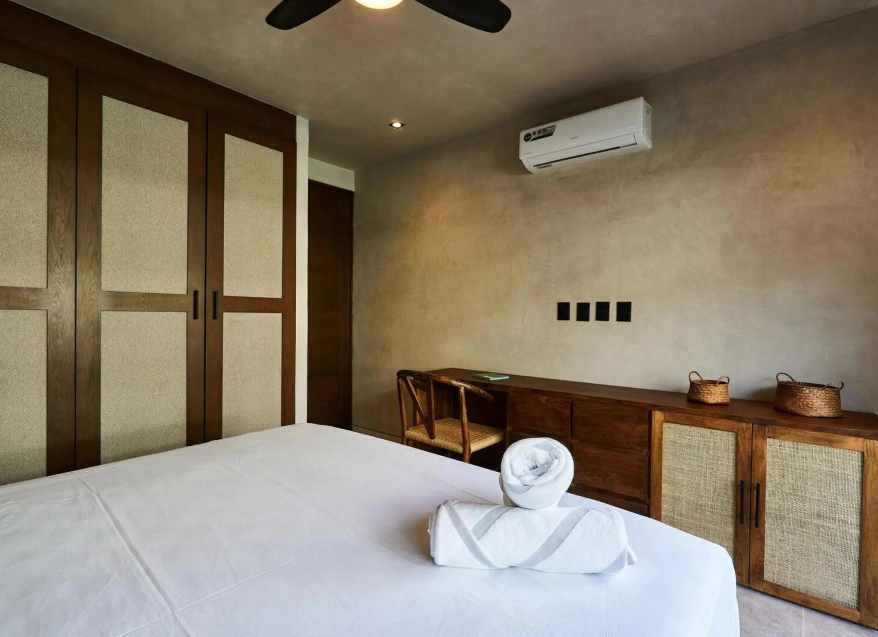 Bed in Bakal Residence By Lockey