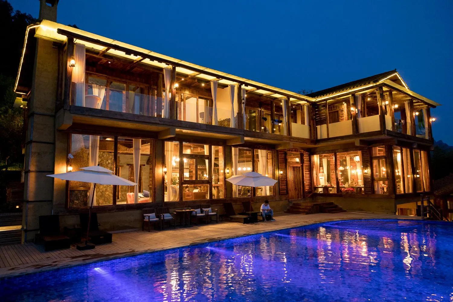 Swimming pool in No.5 Valley Lodge