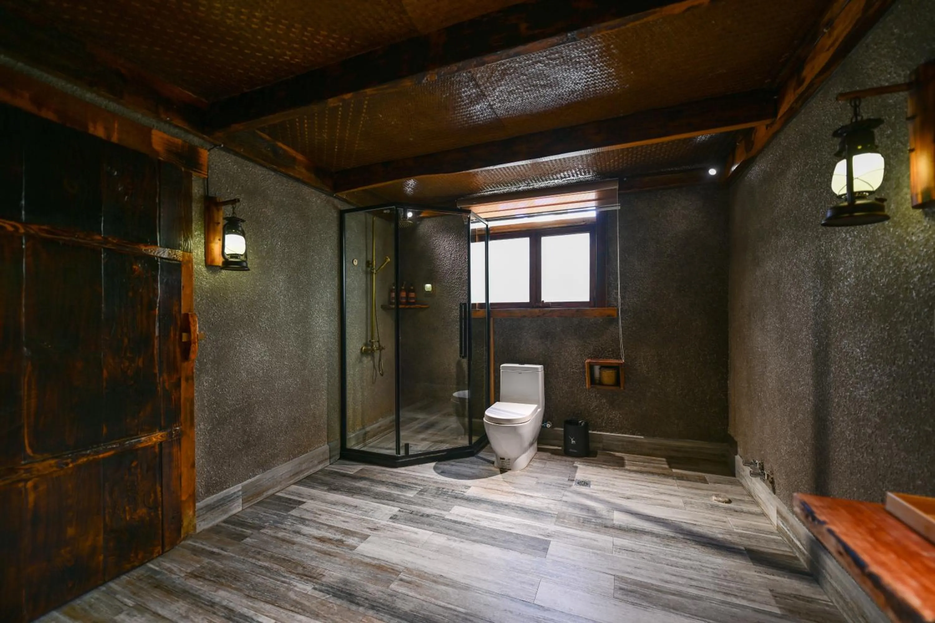 Bathroom in No.5 Valley Lodge