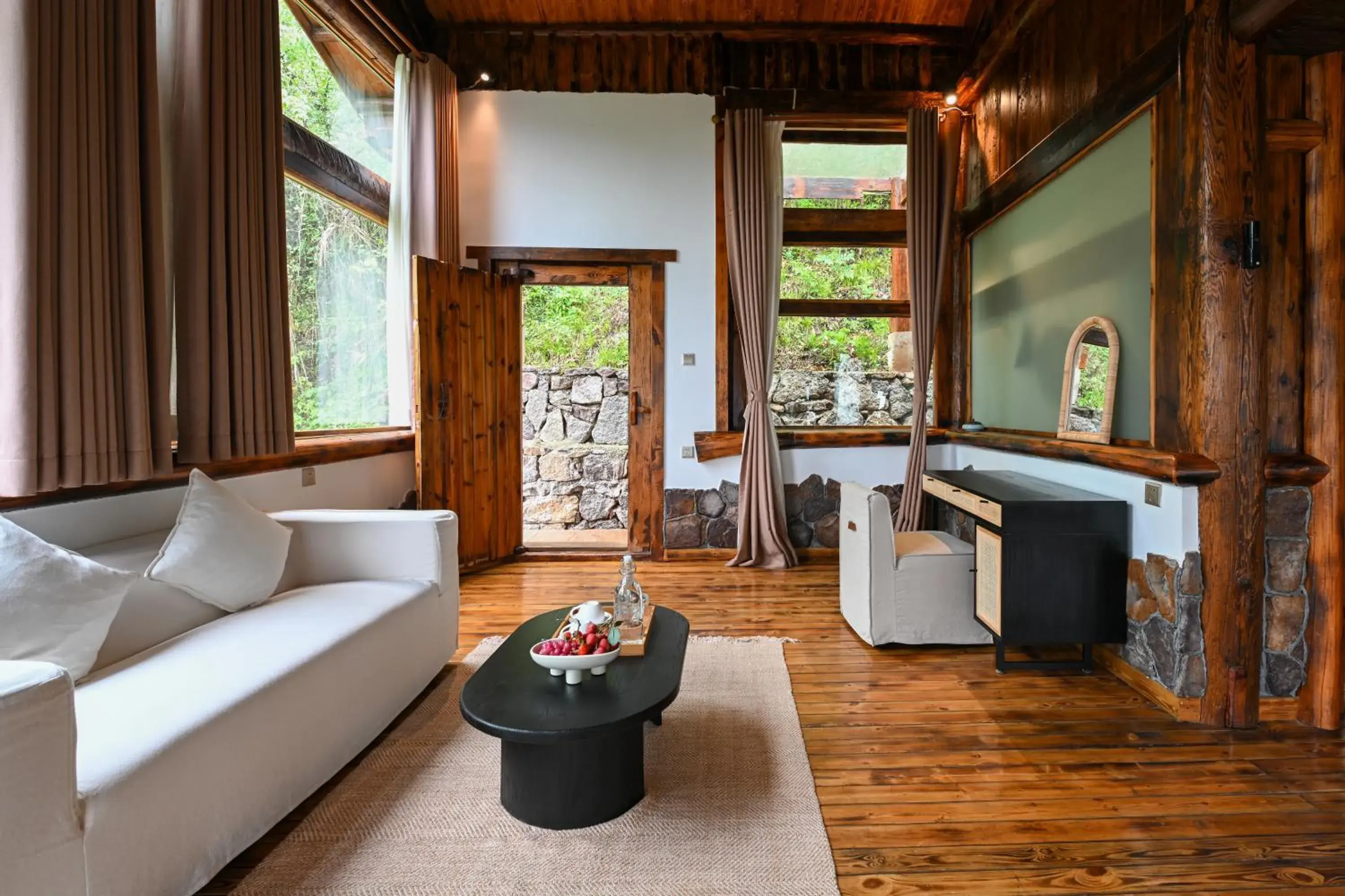 Treehouse Villa with Tatami in No.5 Valley Lodge Treehouse Villa with Tatami in No.5 Valley Lodge