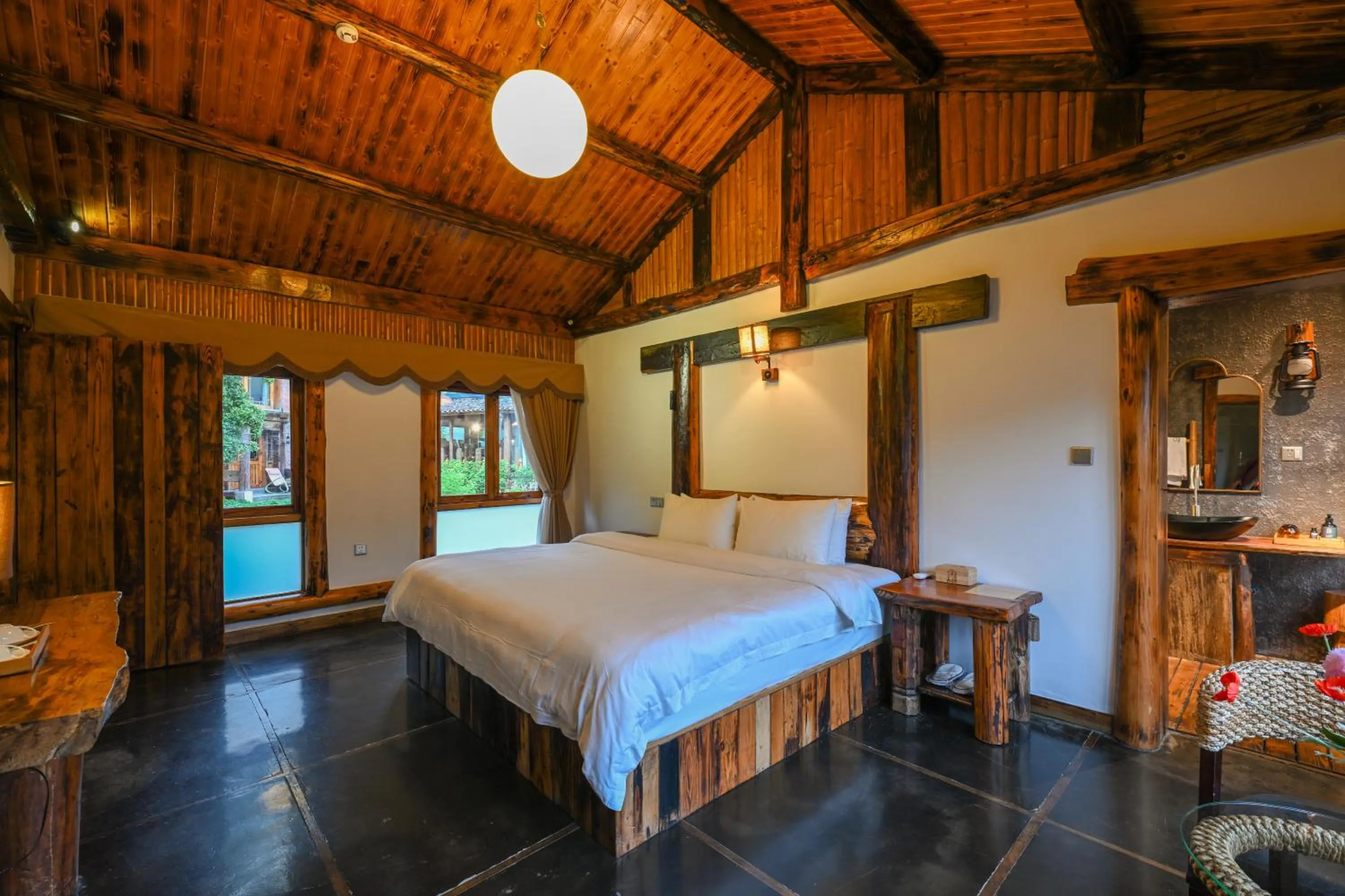 Bedroom, Bed in No.5 Valley Lodge