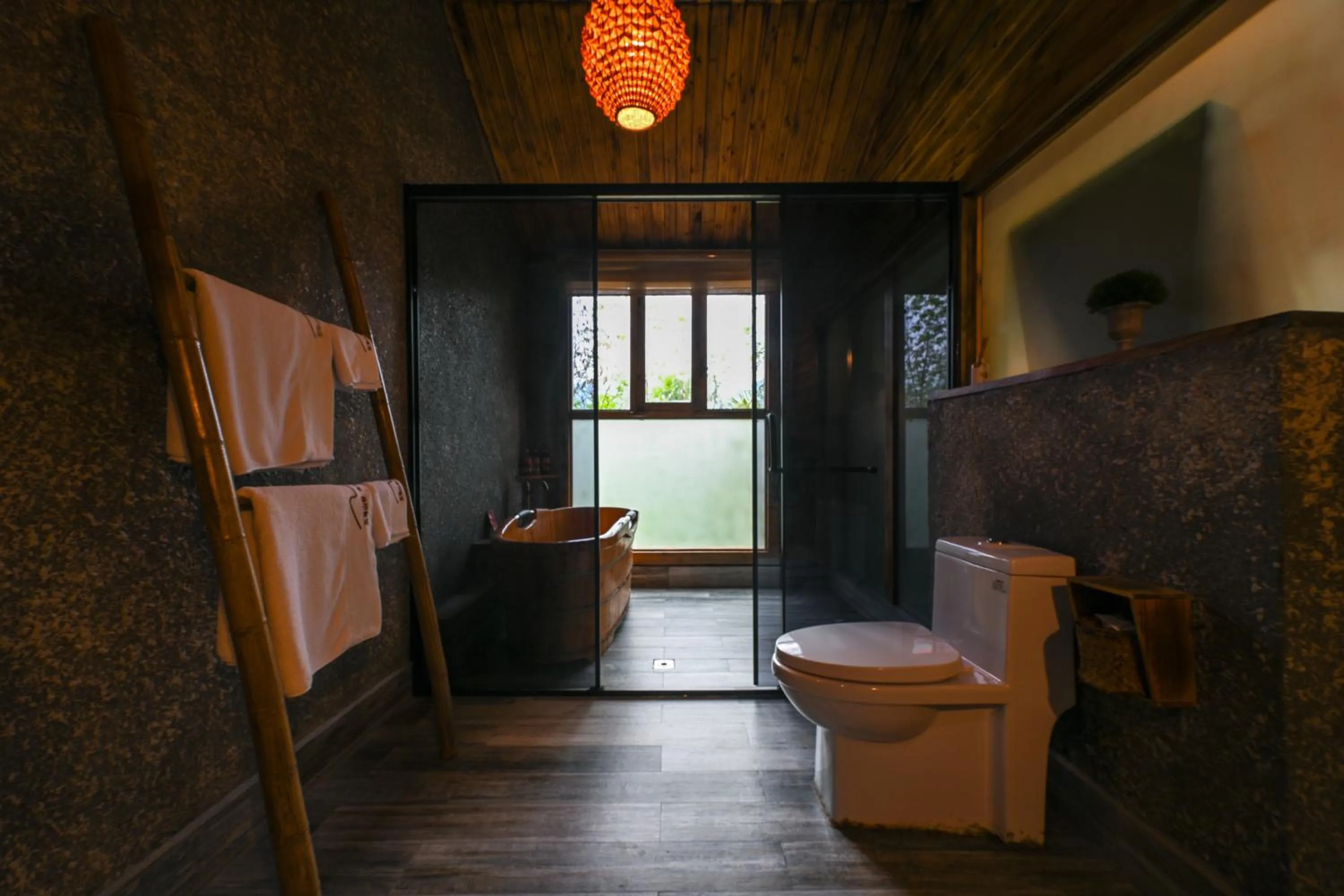 Bathroom in No.5 Valley Lodge