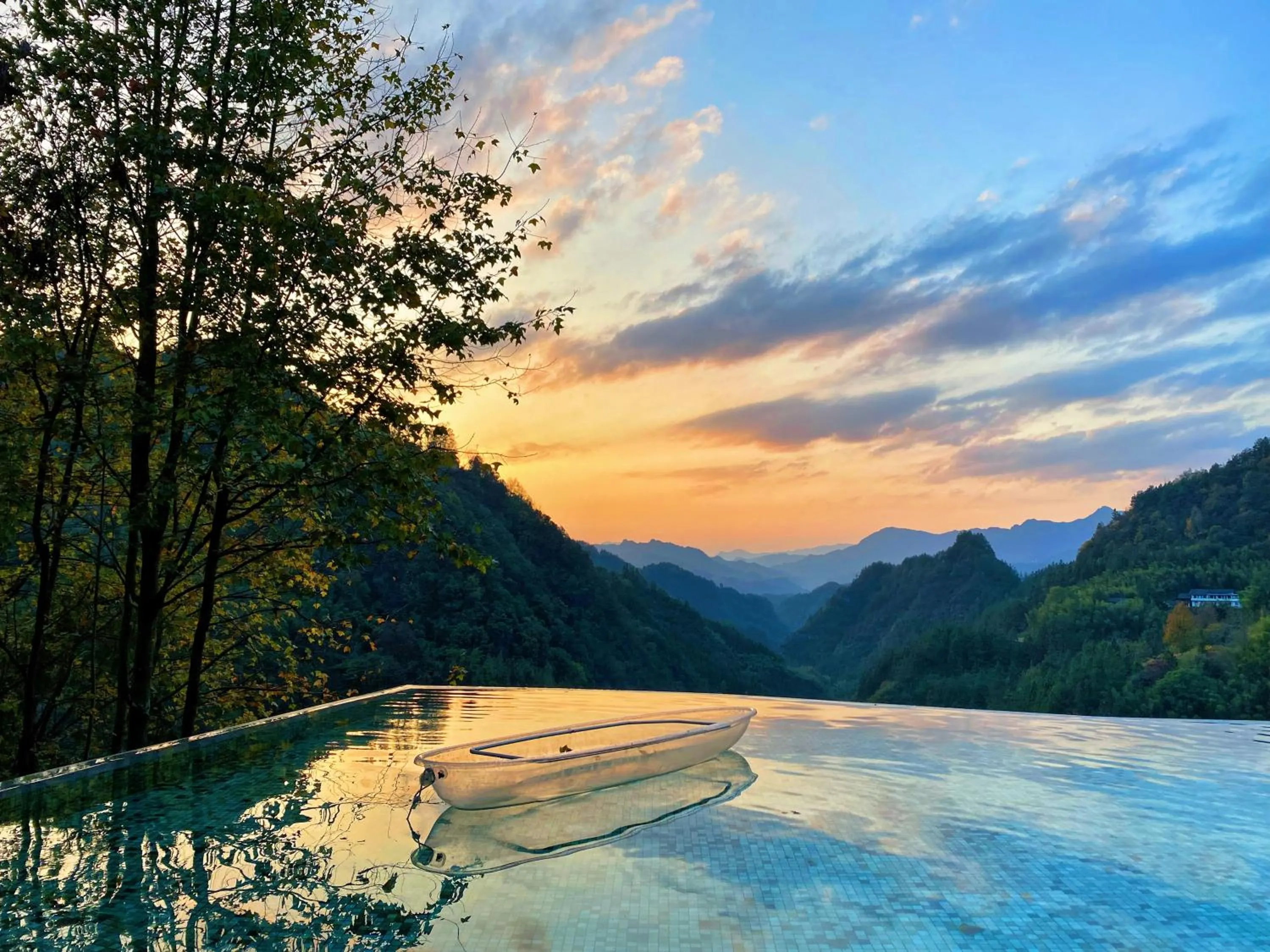 Aqua park in No.5 Valley Lodge