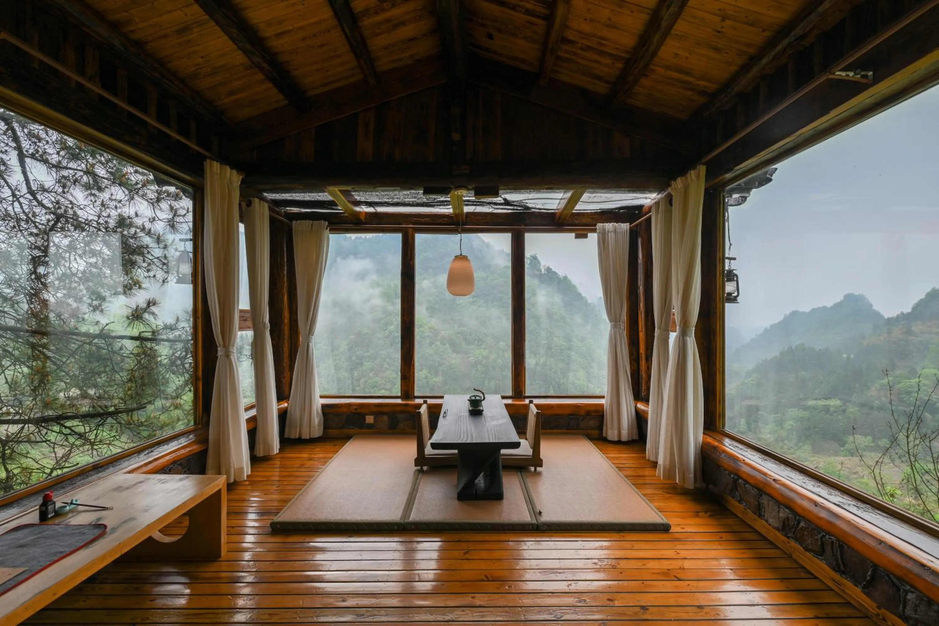 Mountain view in No.5 Valley Lodge