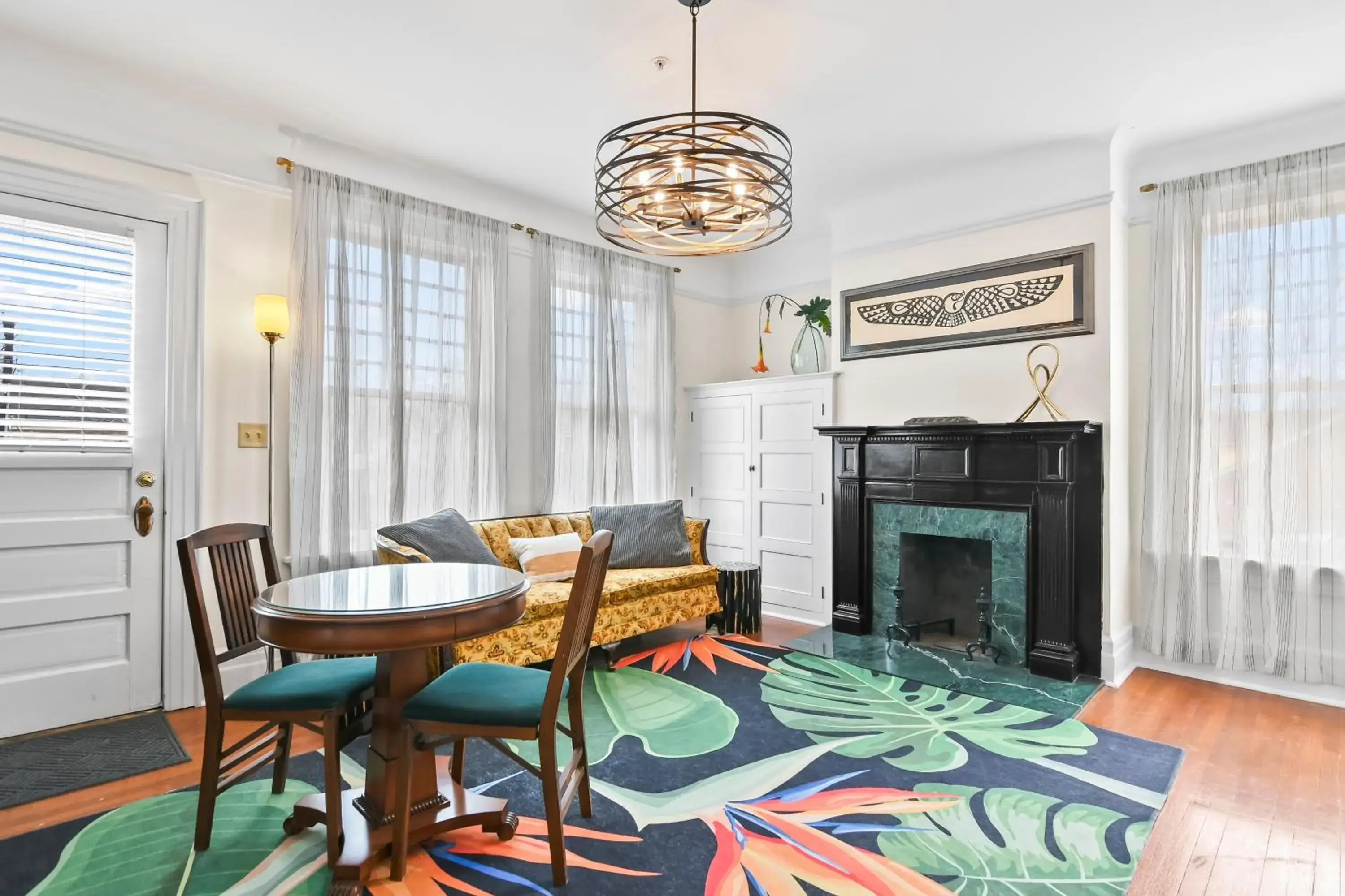 Queen Room with Balcony in The Pasfield House Queen Room with Balcony in The Pasfield House