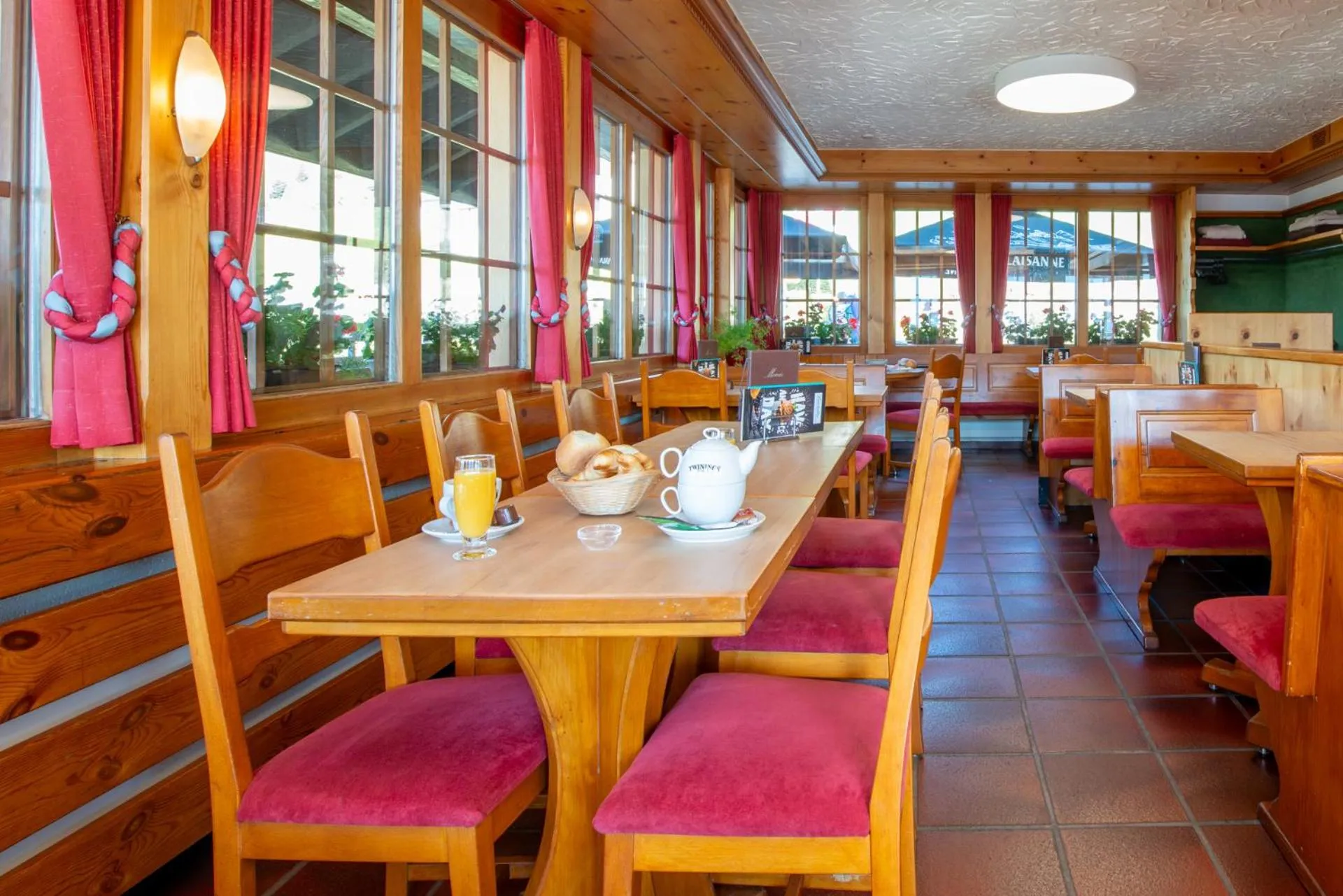 Restaurant/places to eat in Ferienwohnungen Zurschmitten