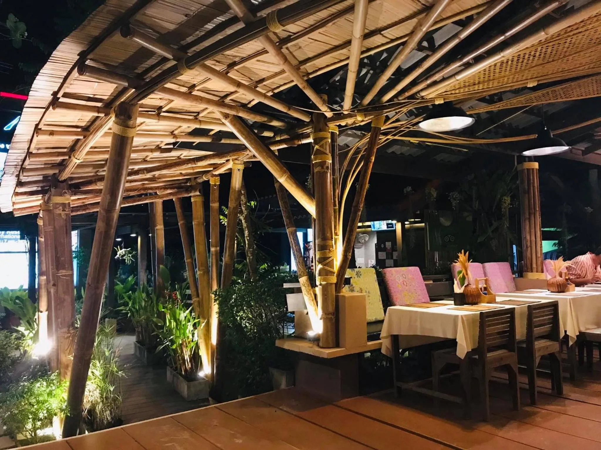 Restaurant/places to eat in Alama Sea Village Resort - SHA Extra Plus