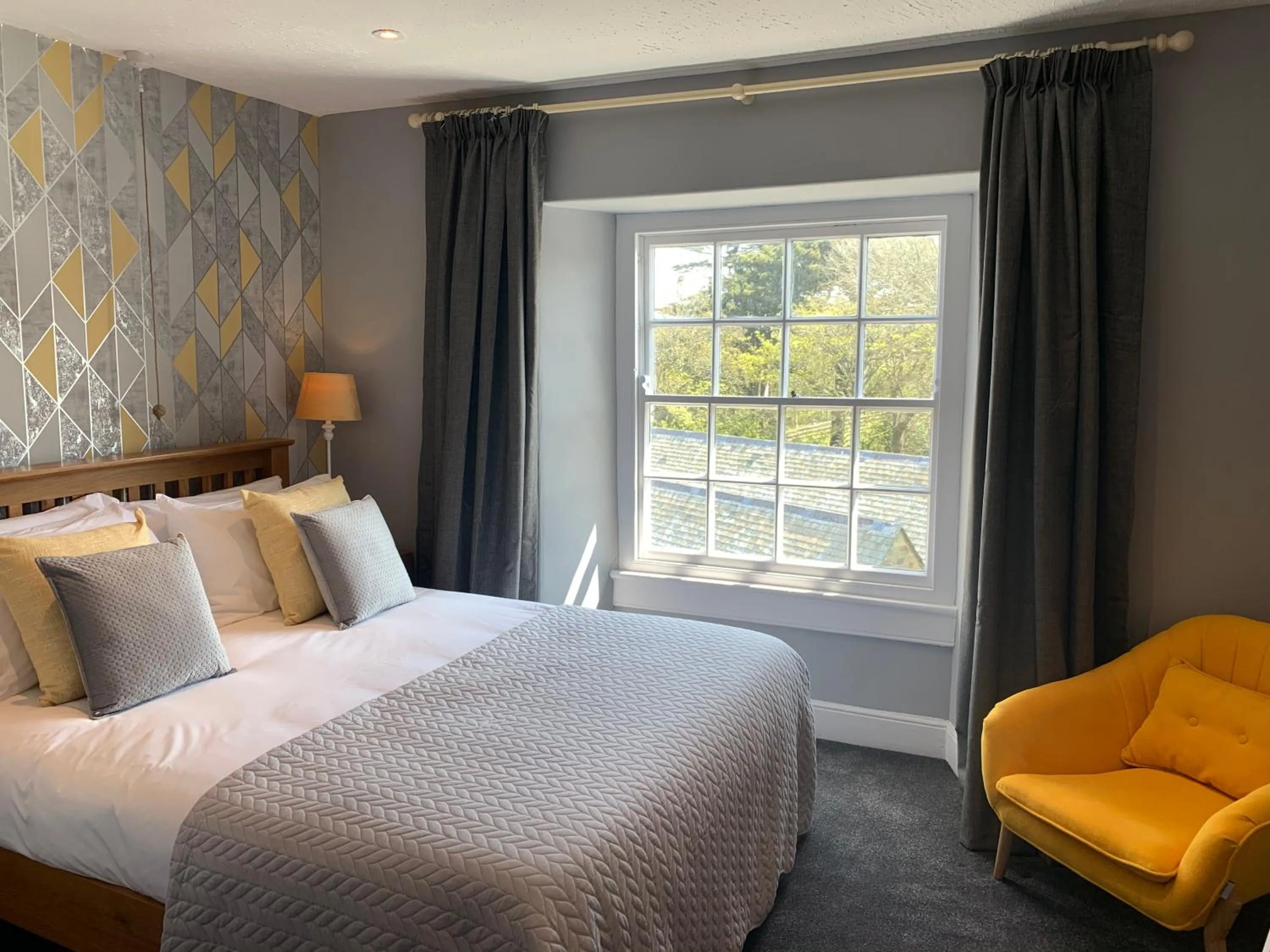 Bedroom, Bed in St Agnes Hotel