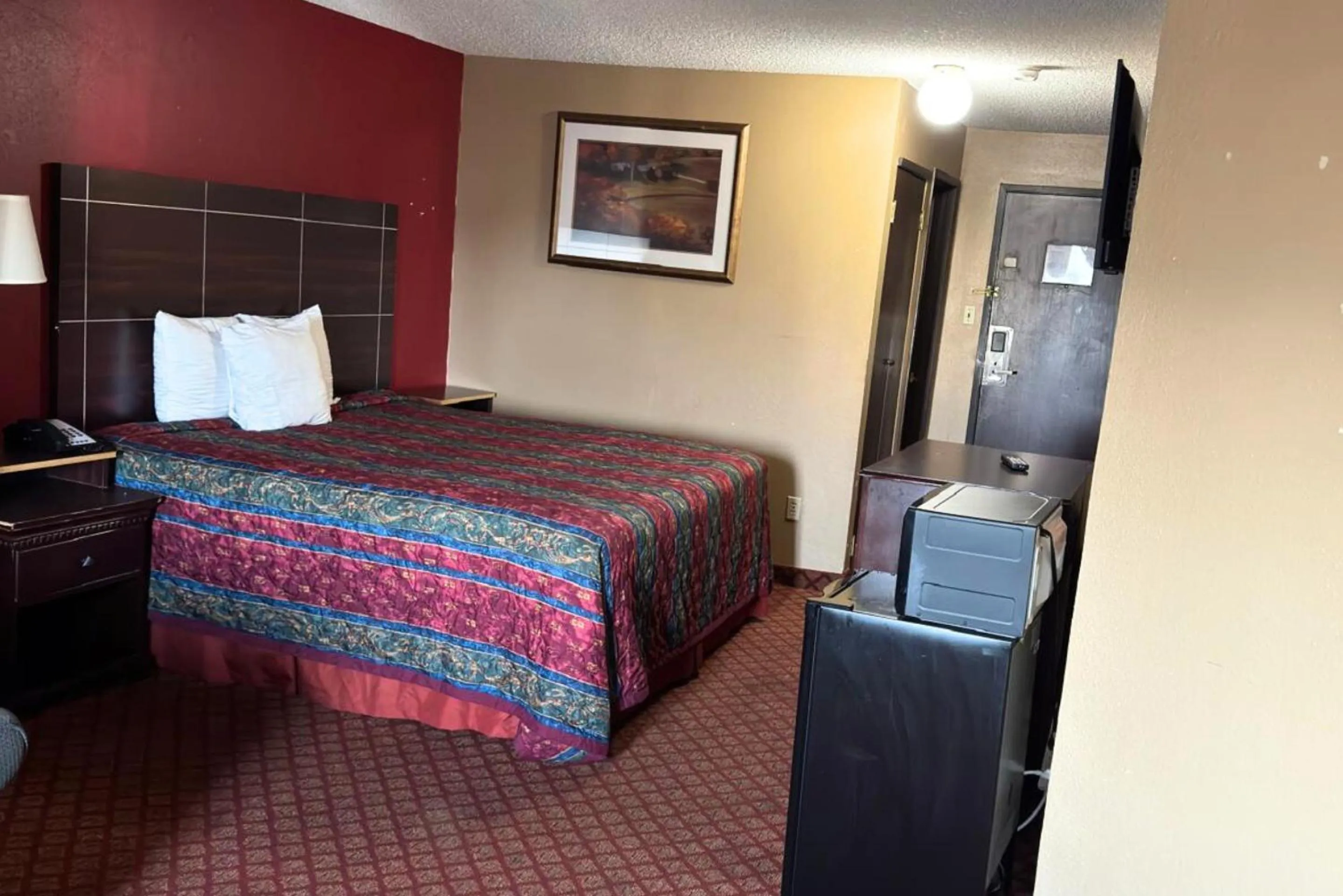 Bedroom, Bed in Broadway INN & SUITES OKC