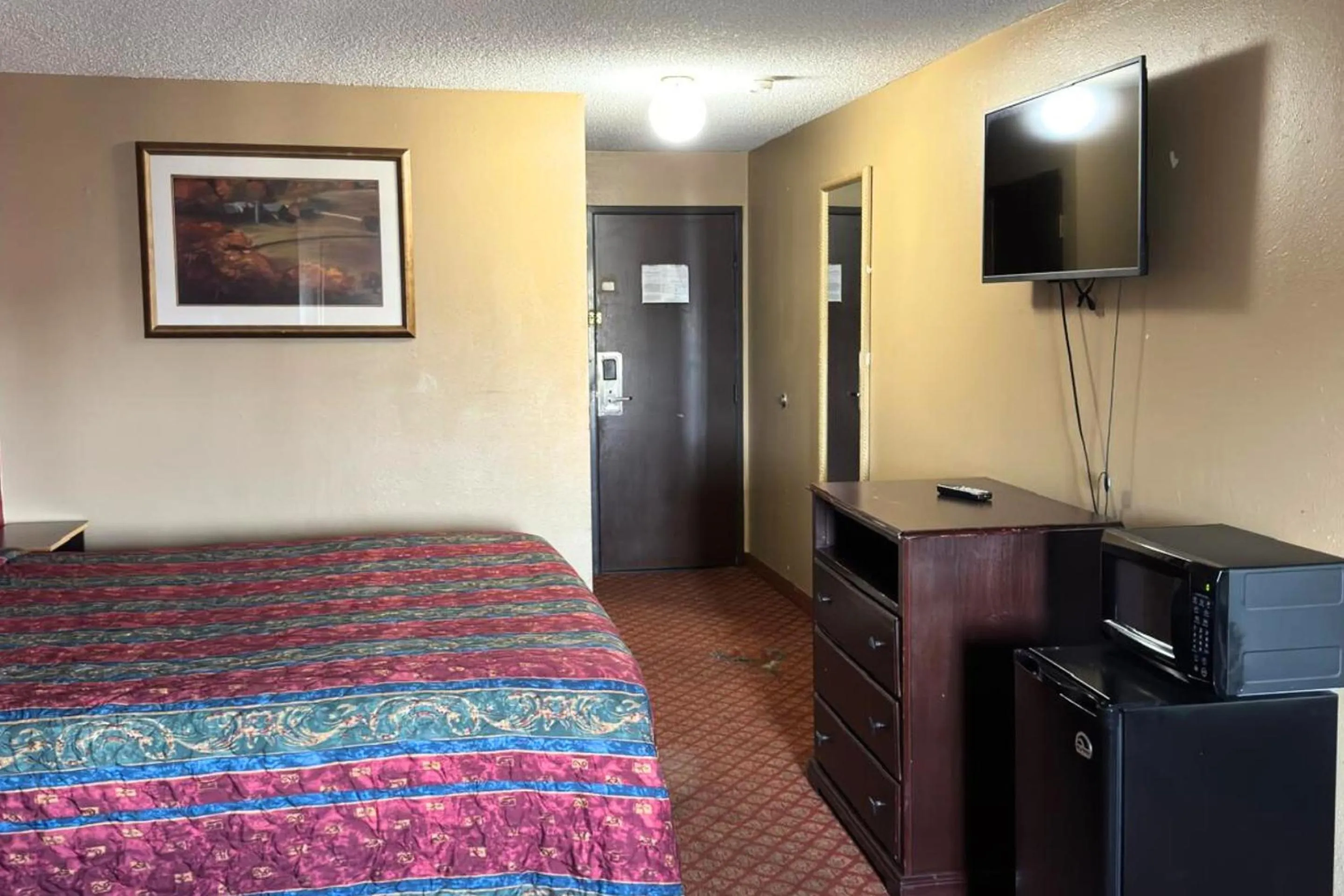 Bedroom, Bed in Broadway INN & SUITES OKC