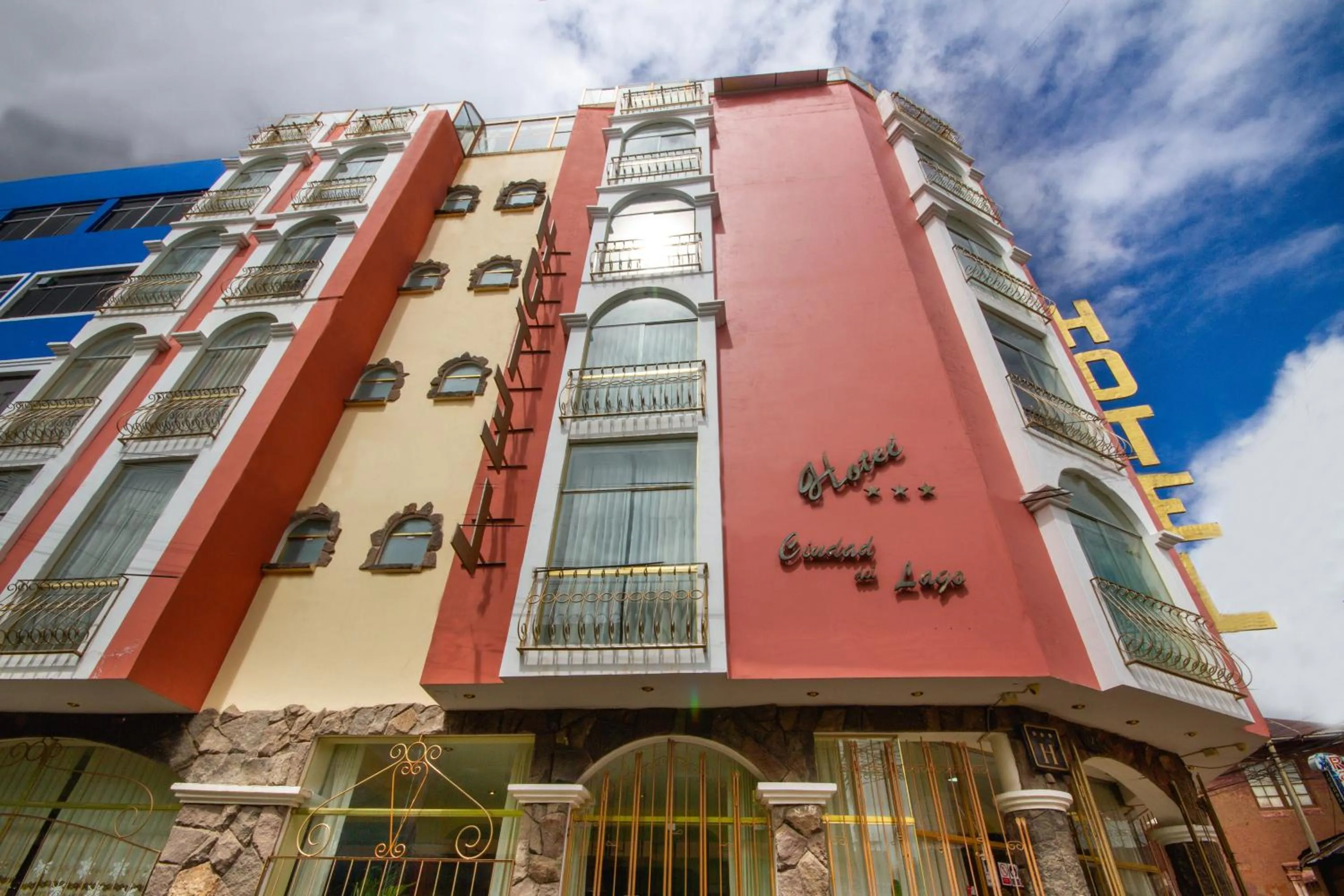 Property building in TerraMistica - Puno Centro