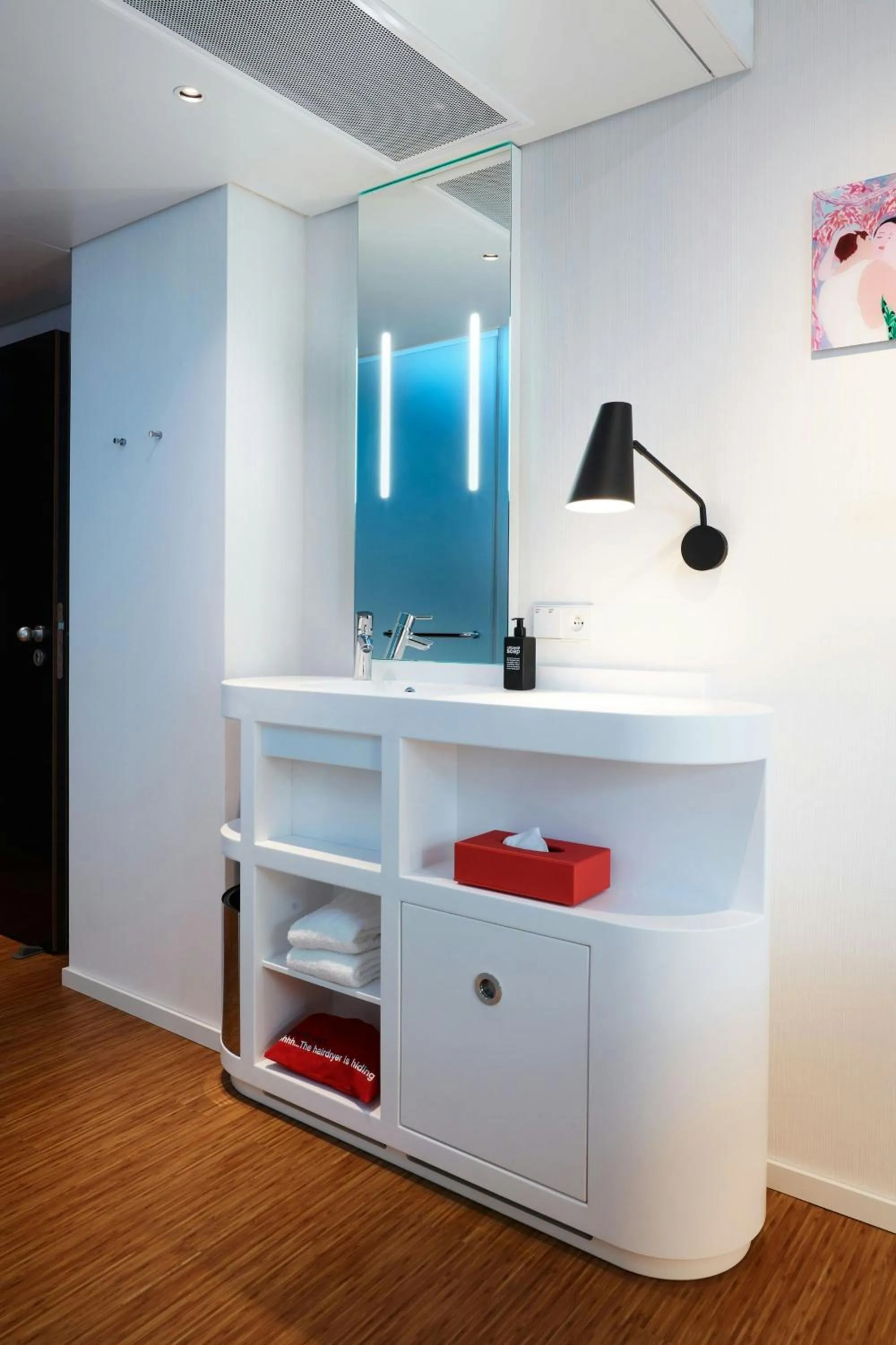 Bathroom in citizenM Schiphol Airport