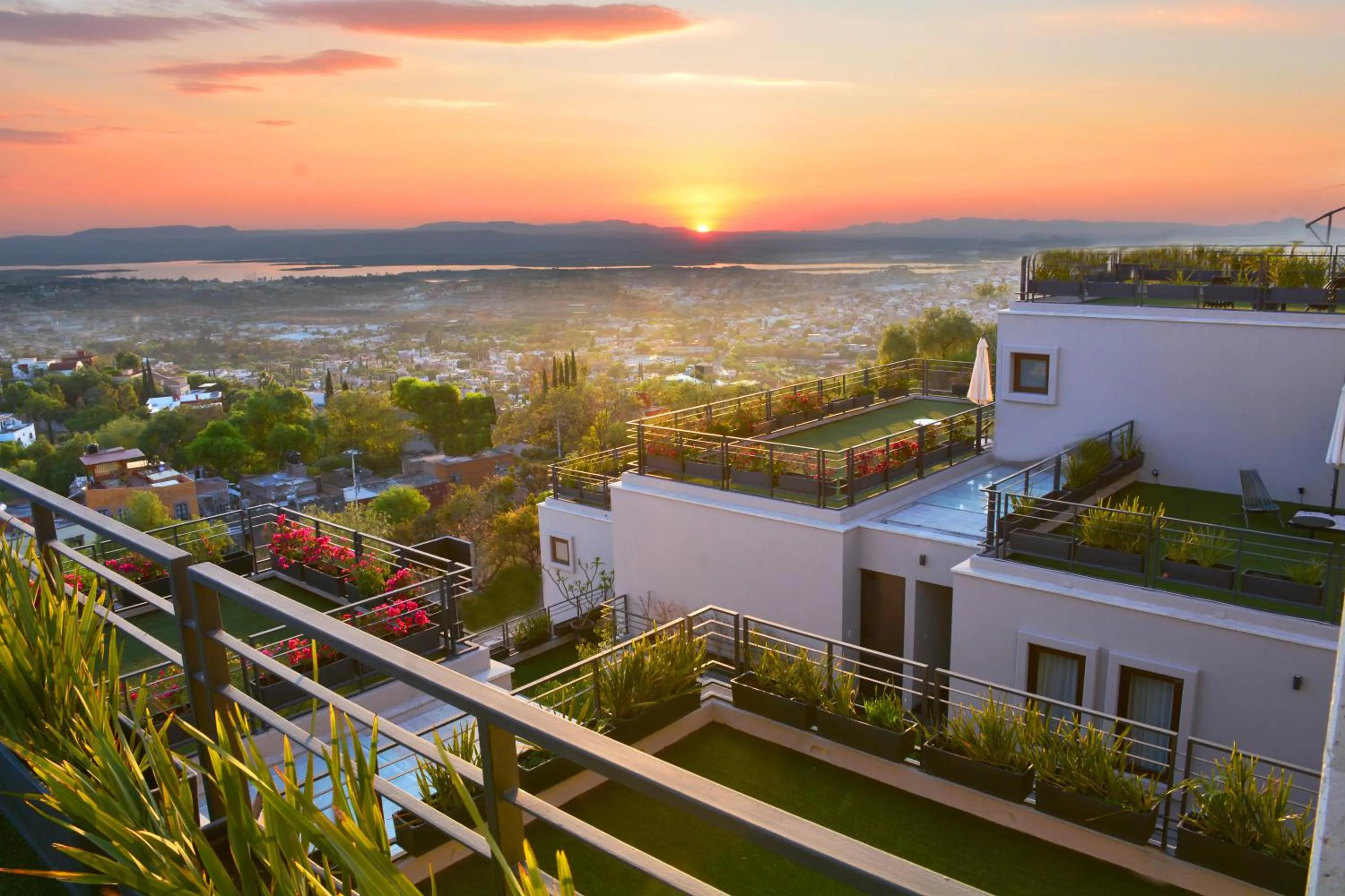 Sunset in Ilo Rojo Hotel Boutique