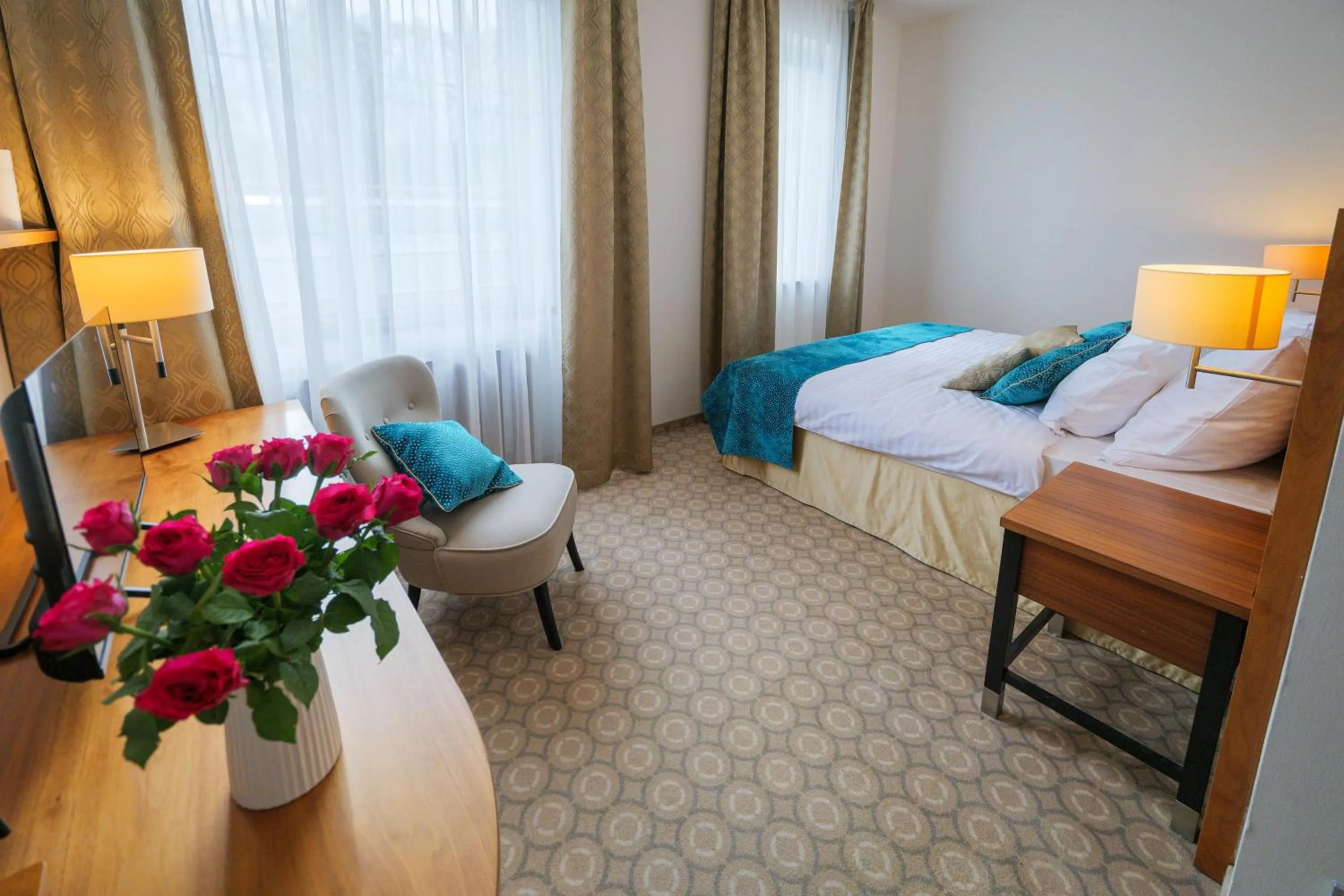 Bedroom, Bed in Hotel Silenzio