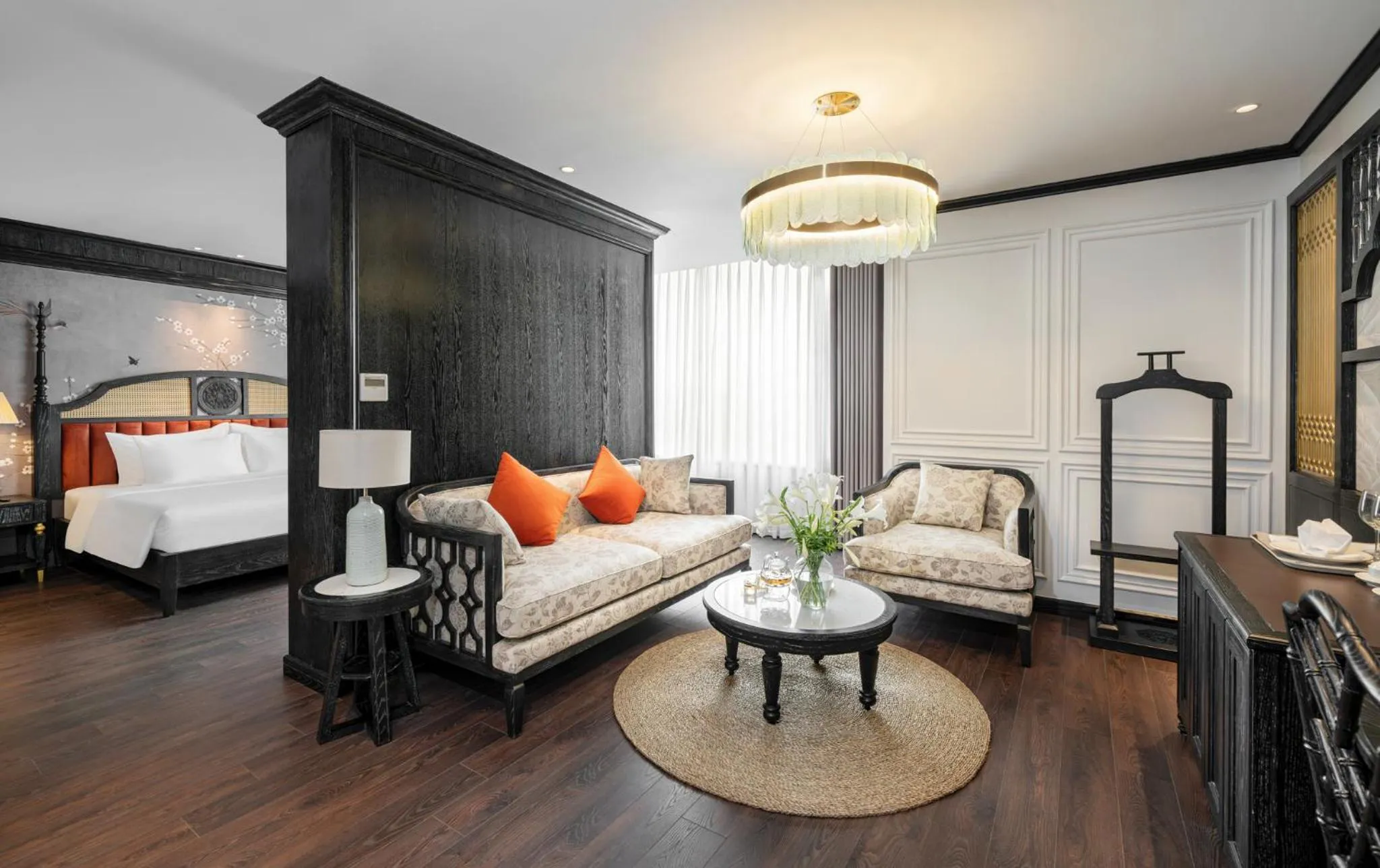 Seating area, Bed in Luxe Paradise Premium Hotel Pham Hong Thai