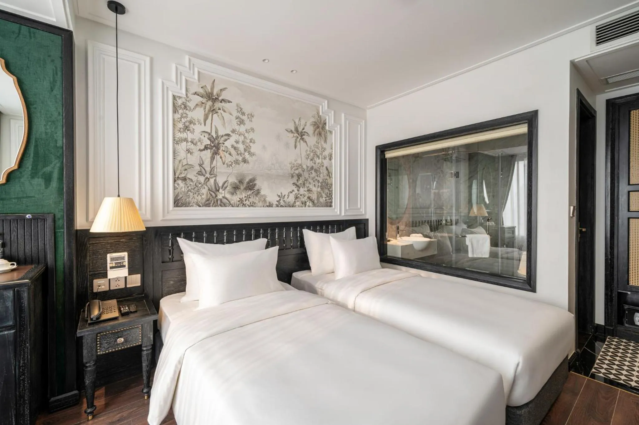 Bed in Luxe Paradise Premium Hotel Pham Hong Thai